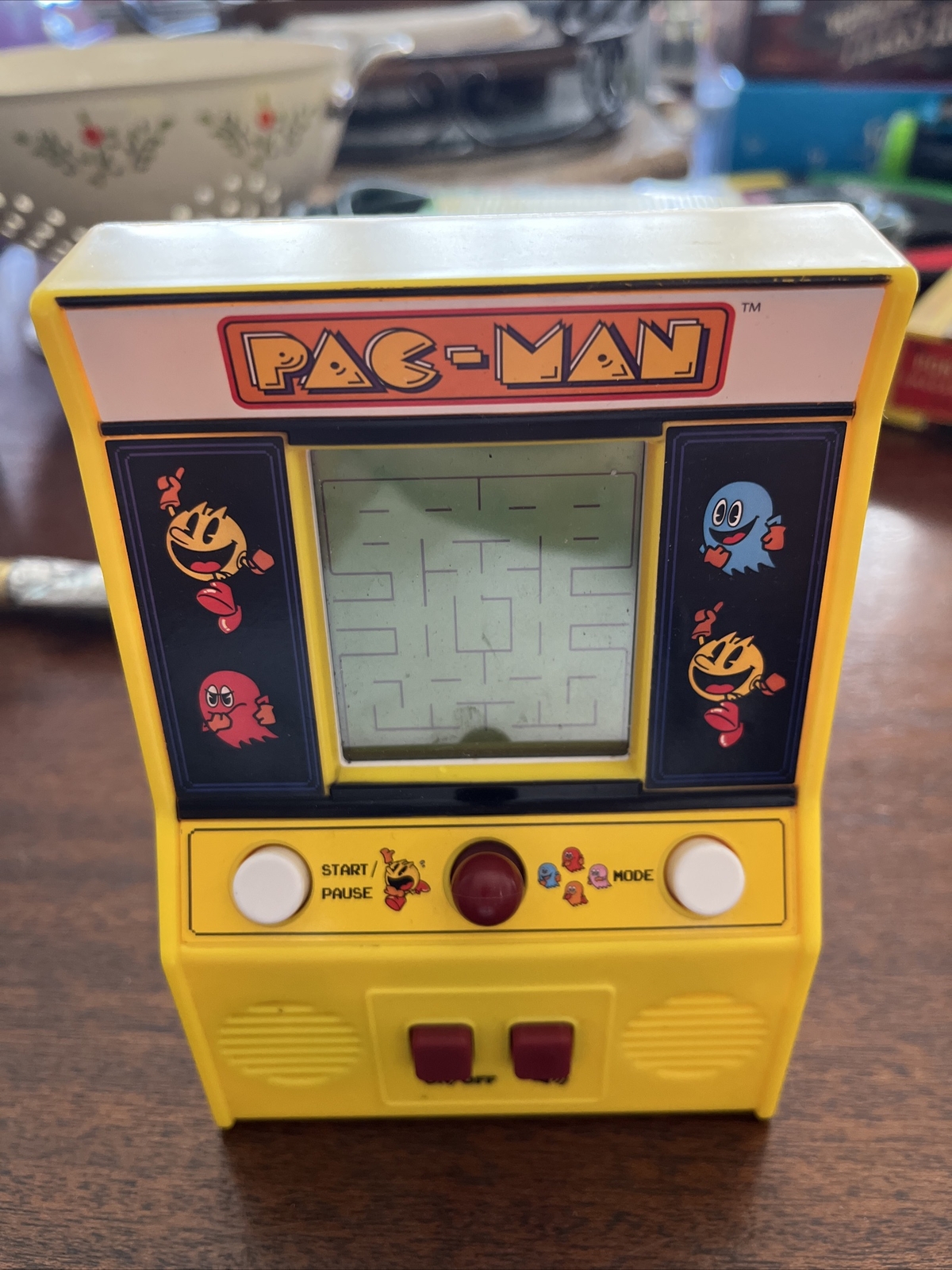 Pac-man Retro Mini Arcade Handheld Game Item Number 09521