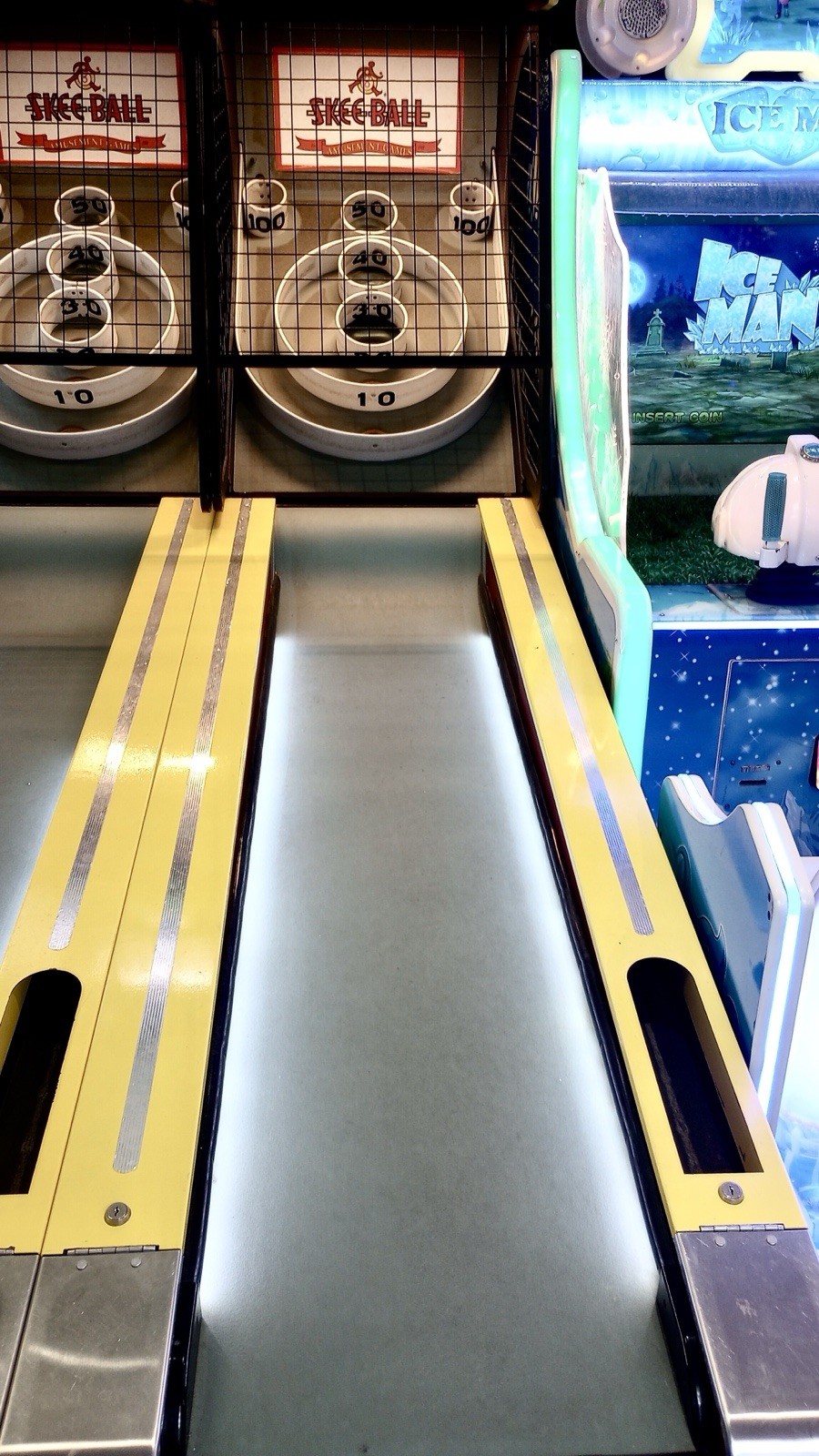 Skee-ball Arcade Game
