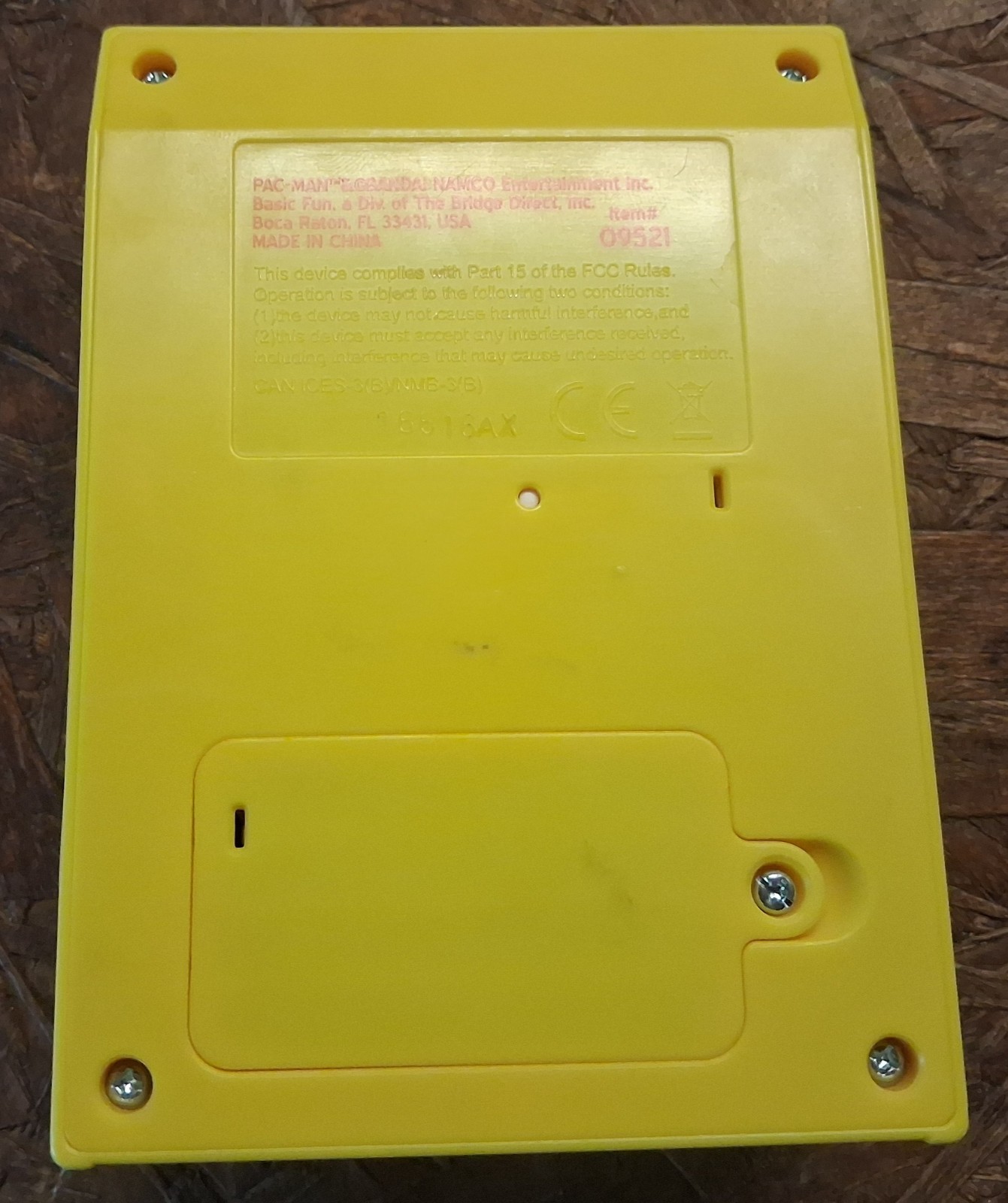 Pac Man arcade machine mini