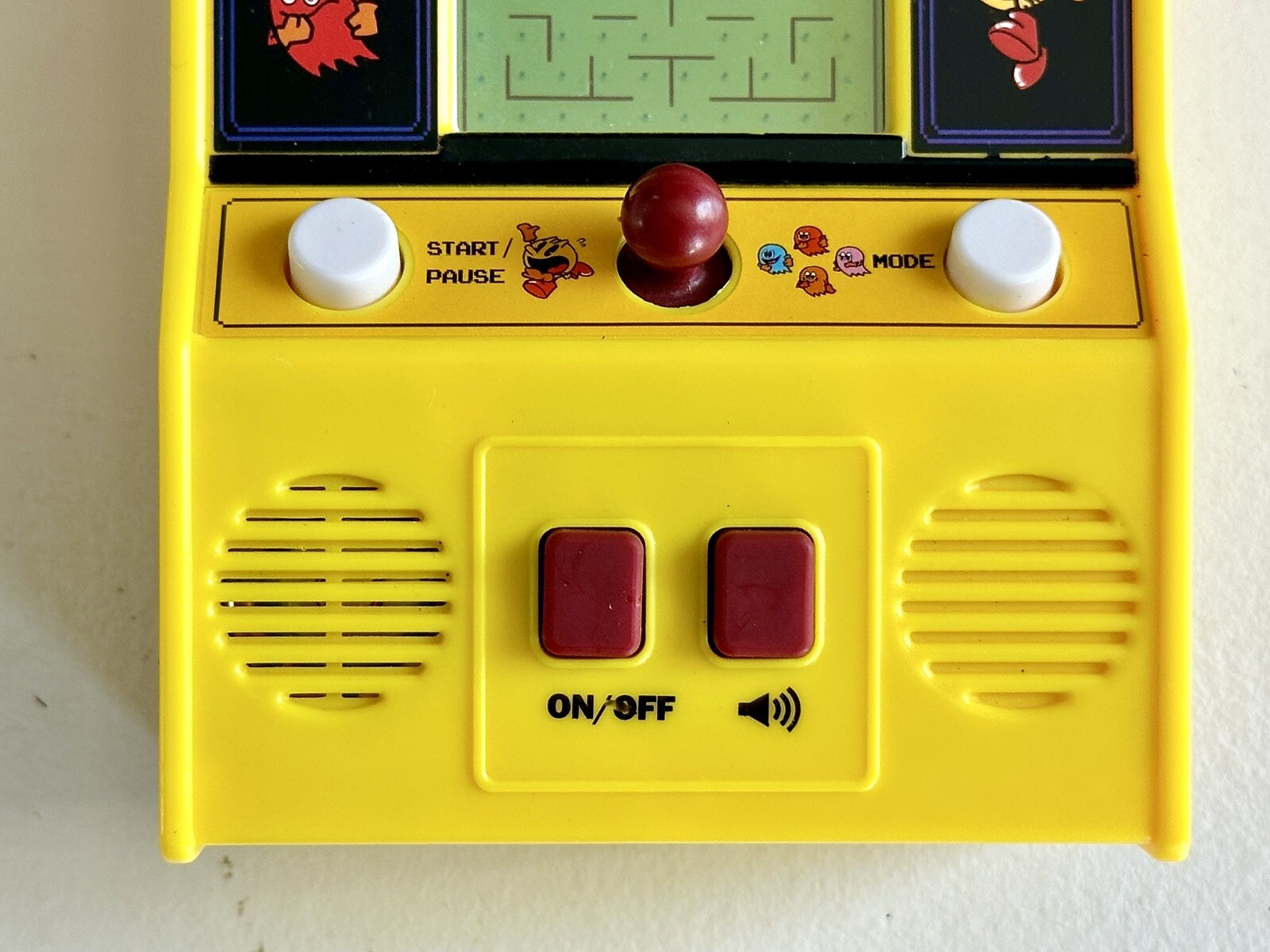 Pac-Man Handheld Mini Arcade Game. Bandai Namco Basic Fun Item #09521. Tested!