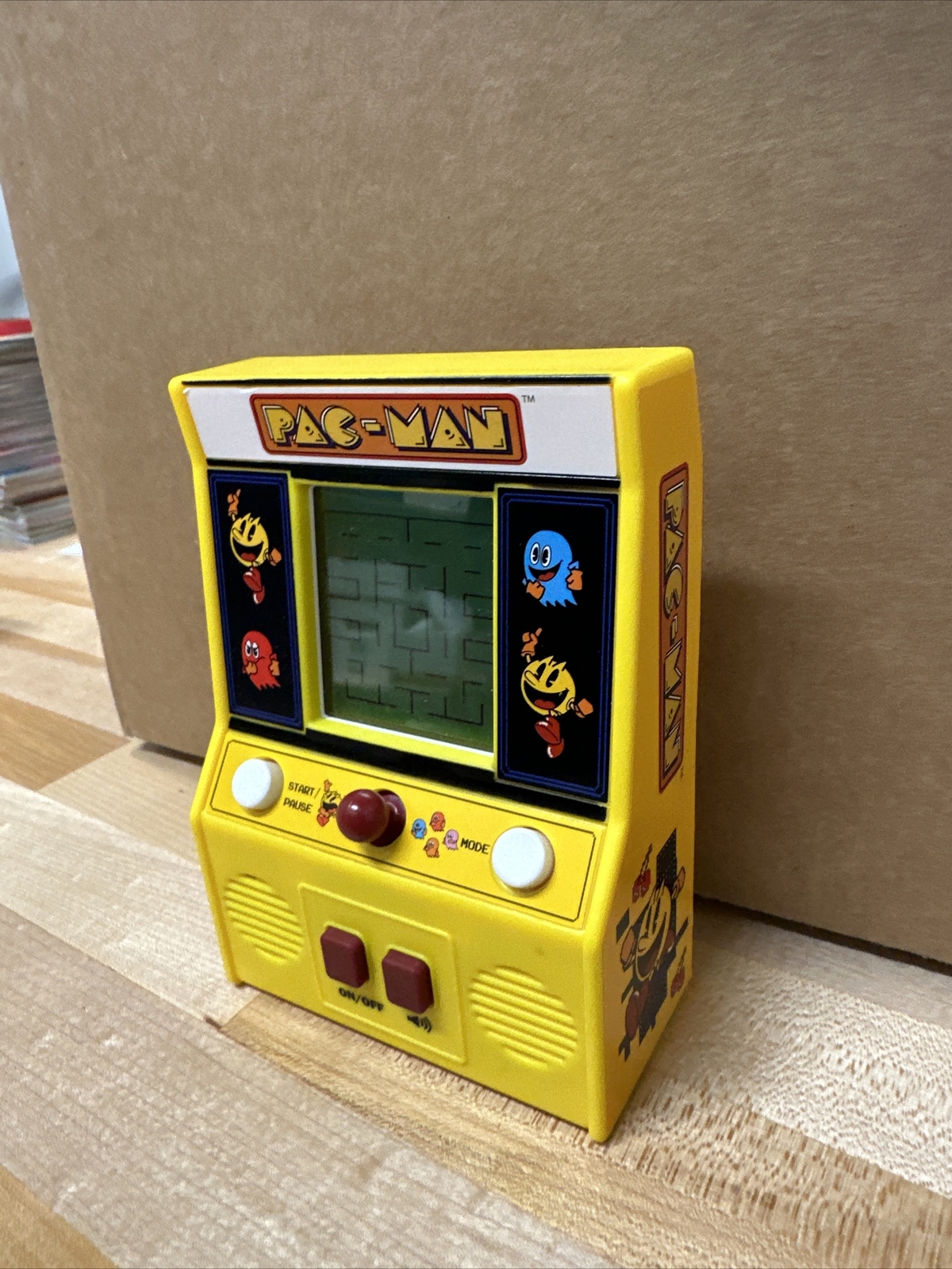 Pacman Classic Electronic Arcade Game Handheld Play Bandai Namco. Works. Box 147
