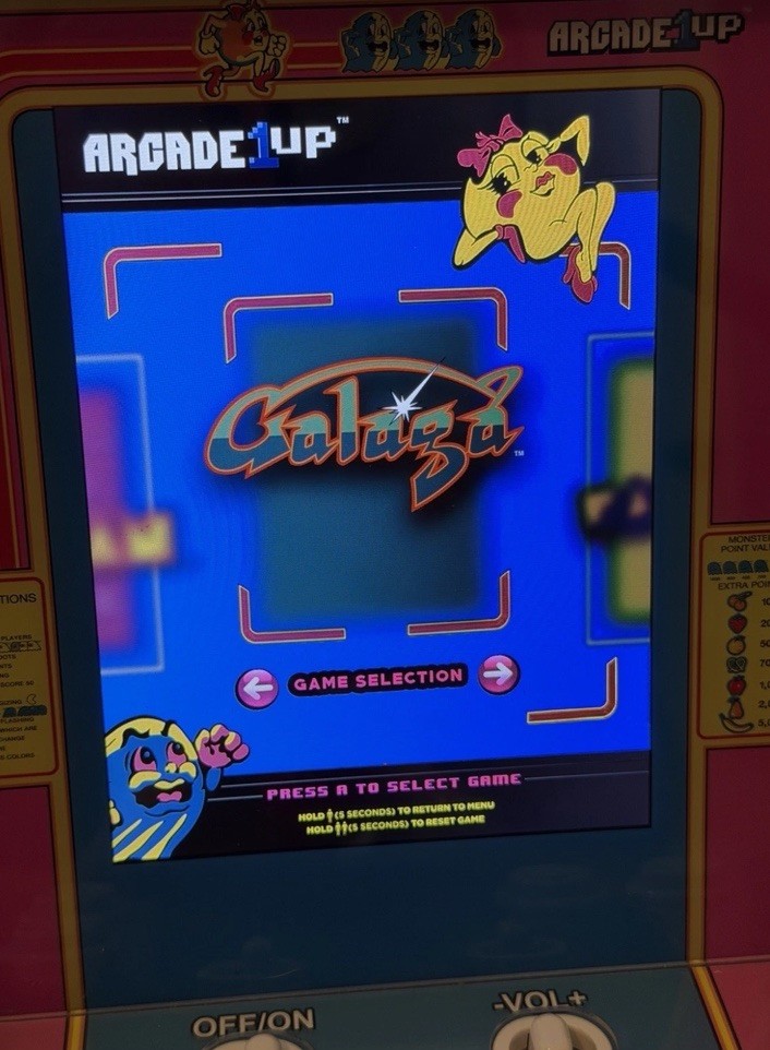 Arcade 1up 8261 Ms Pac-Man 4 In 1 Tabletop Arcade GameSystem 16″ WORKS PERFECT