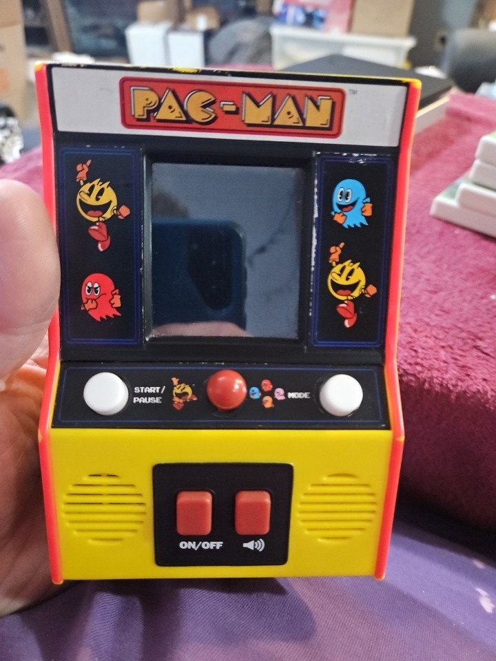 Pac-Man 40th Anniversary Mini Arcade Classics Machine