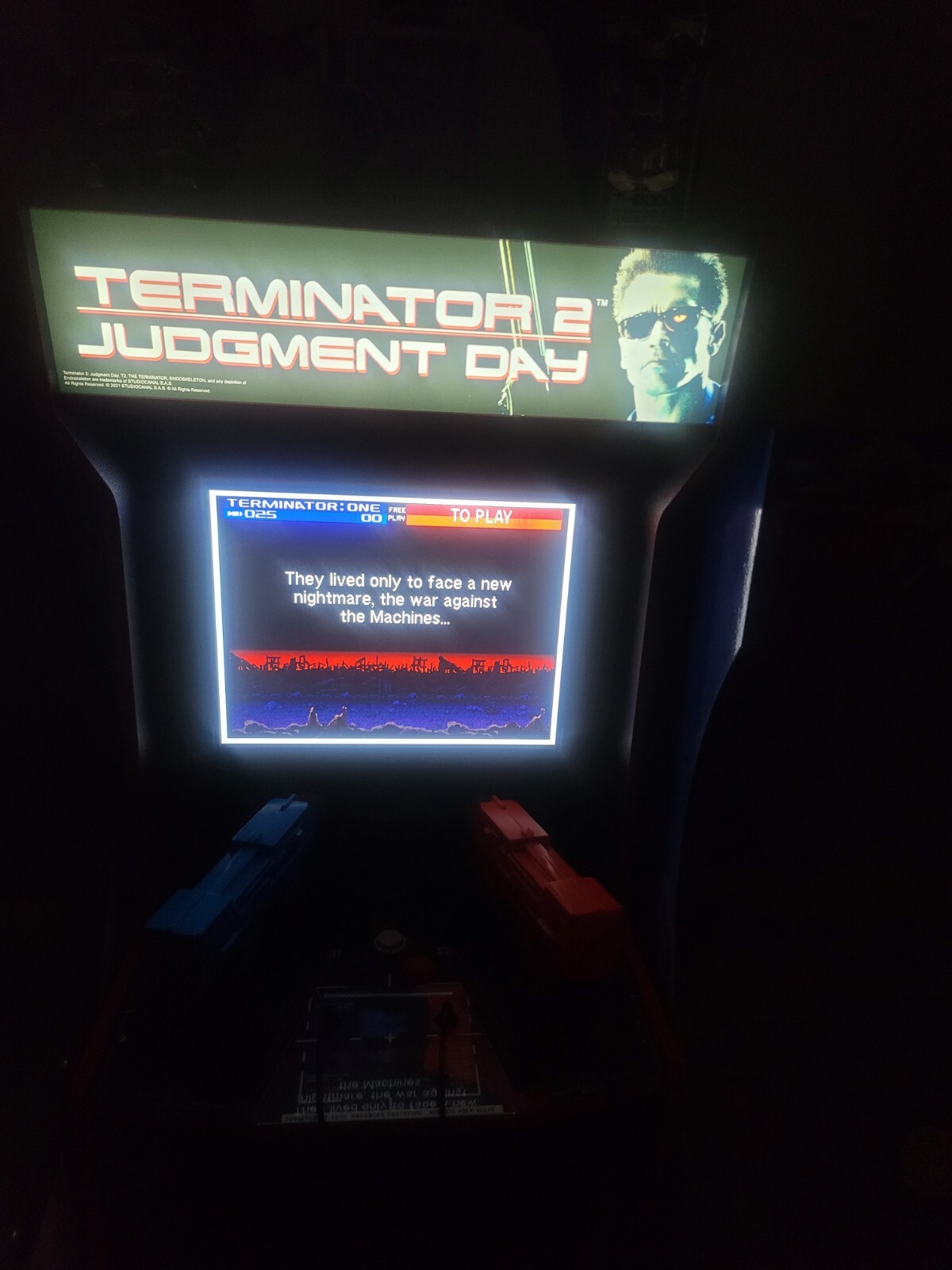 Arcade1Up Terminator 2 Judgement Day-T2 Arcade Game with Light-Up Marque.