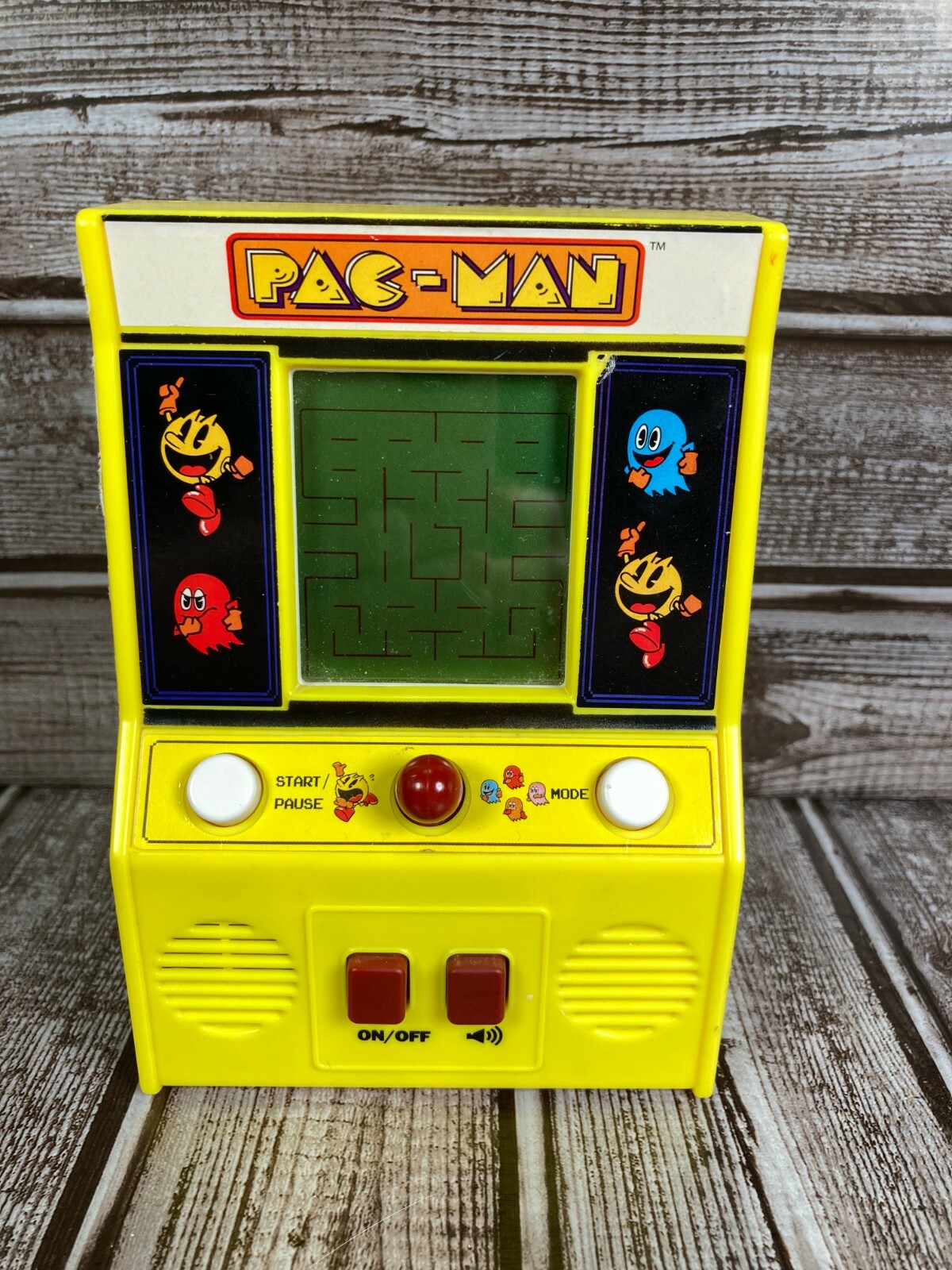 Classics Pac Man Mini Arcade Game System Namco Bandai 6″ Battery Operated 09521