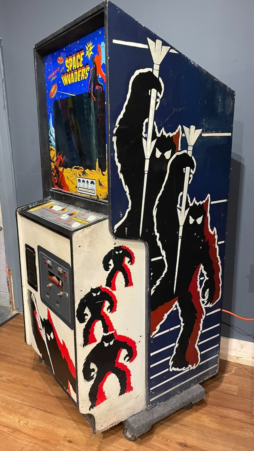 Vintage 1978 Space Invaders Arcade Cabinet with Upgraded Internals