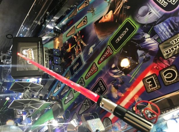 Star Wars SW Pinball Machine RED GLOWING LIGHT SABER LED mod Stern