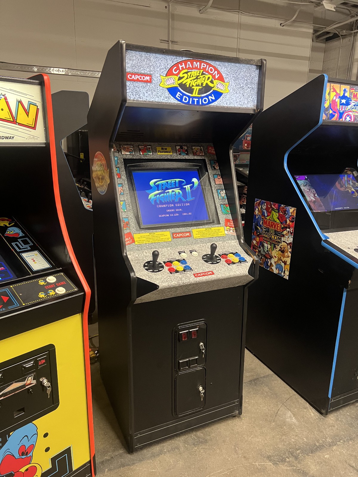 STREET FIGHTER II ARCADE MACHINE by CAPCOM (Excellent Condition)
