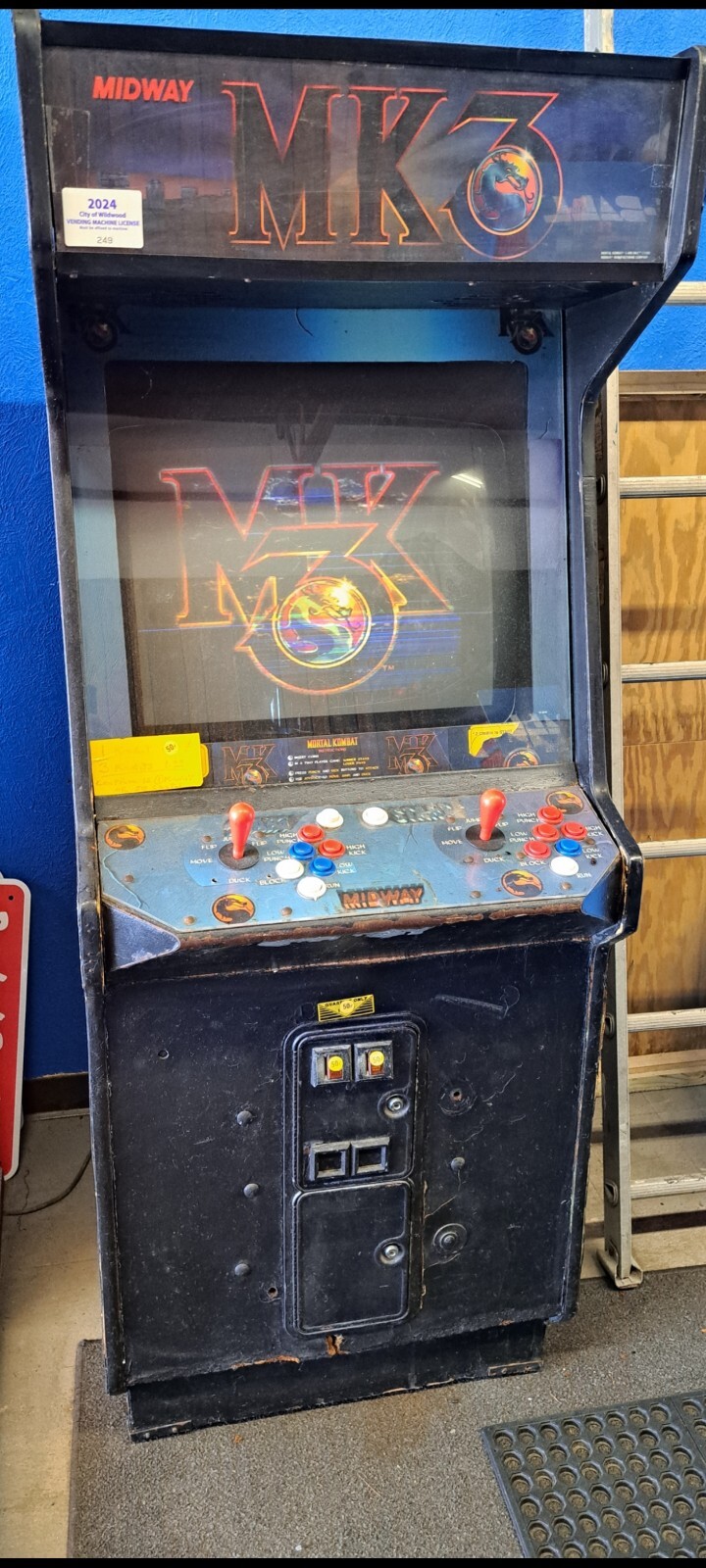 mortal kombat 3 arcade machine