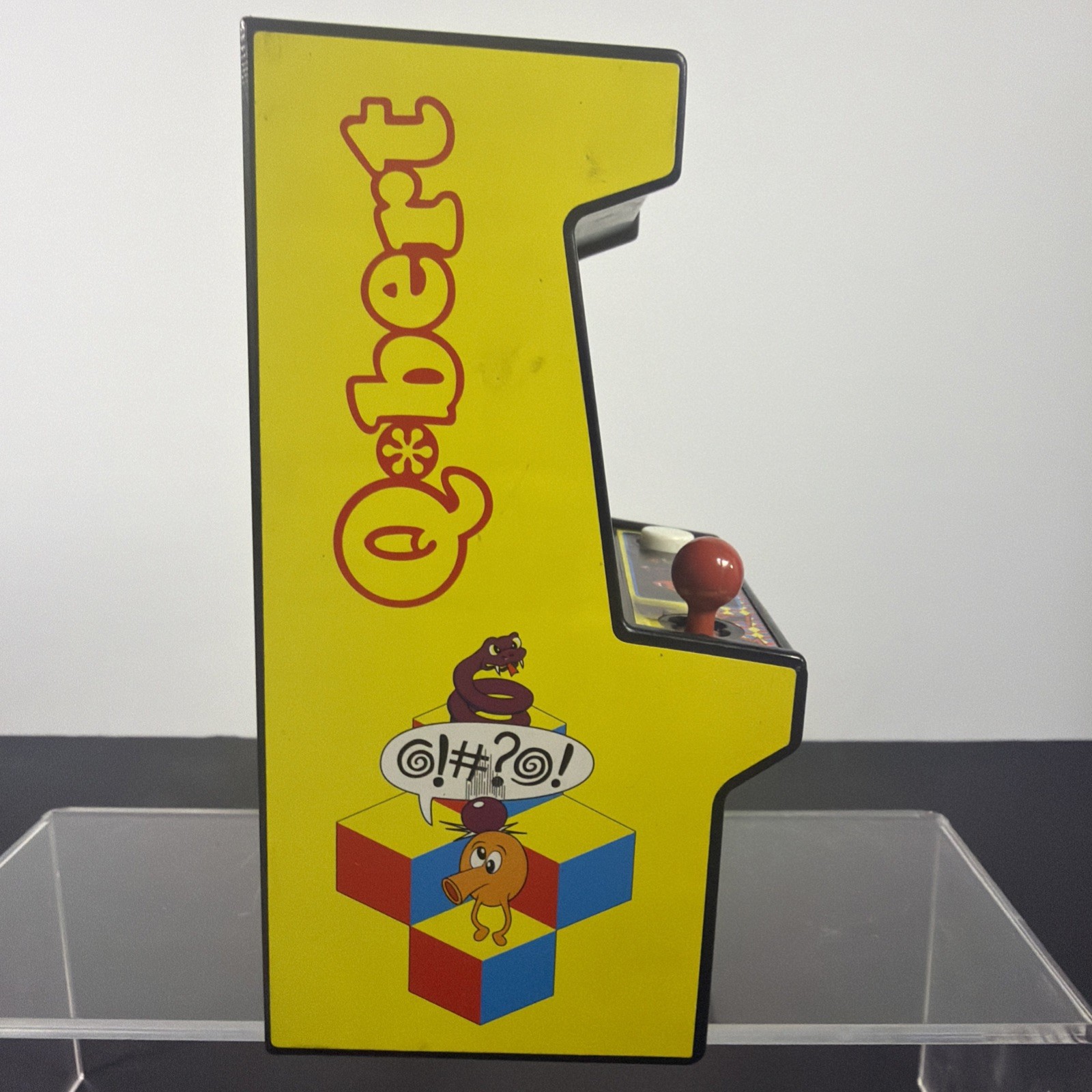 Q’Bert Mini Arcade Game 2016 Working and in Great Condition. Fun. Miniature.