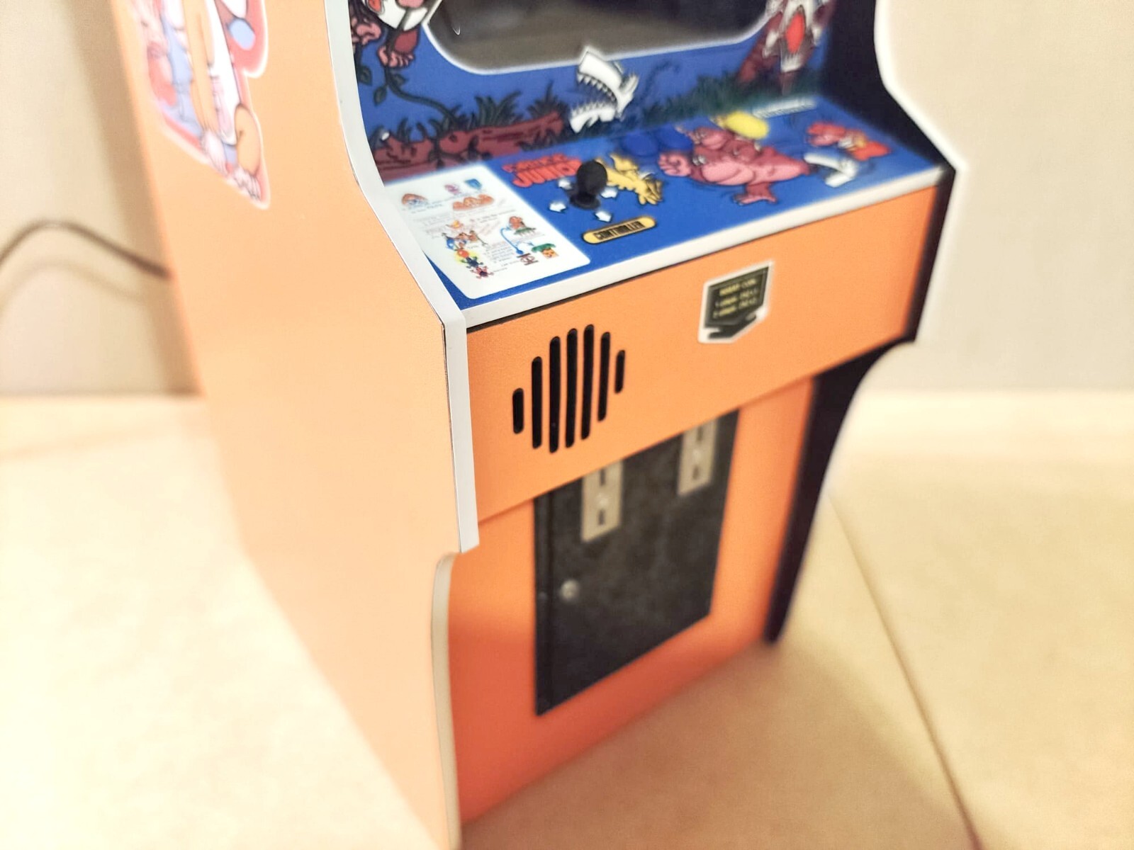 Donkey Kong Jr 1/6 scale mini working arcade cabinet (Playscale, New Wave Toys).