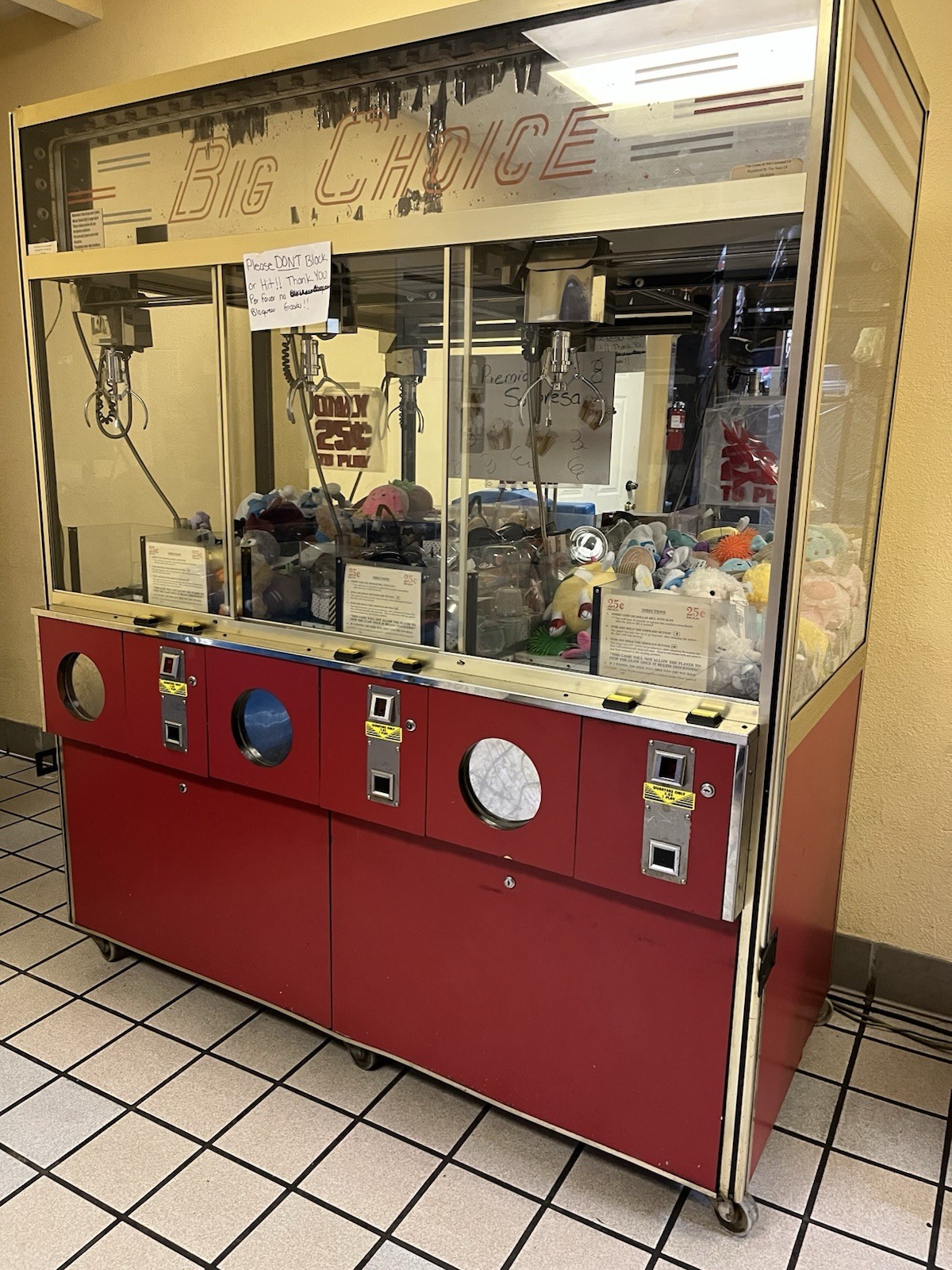 Claw Arcade Triple Crane Big Choice Machine Game Vintage, Working Conditions .