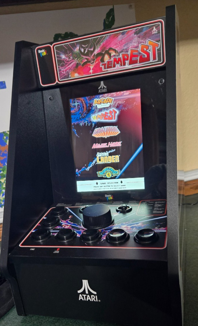 Arcade Classics Atari Tempest Counter Series Arcade Game with 8 Inch Screen