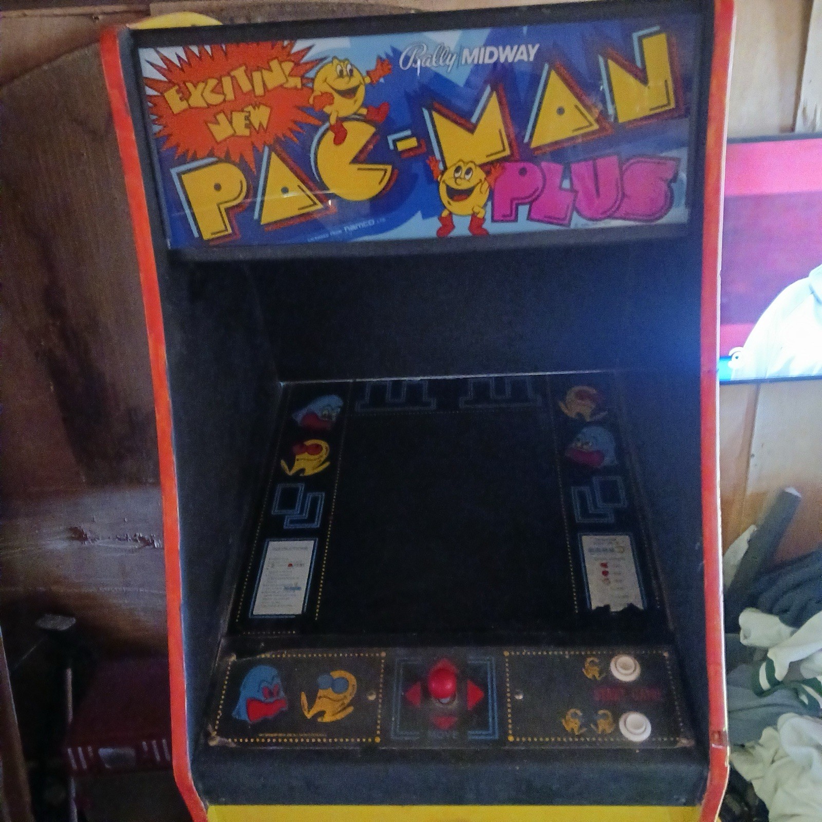 Midway Pac-Man Plus Vintage Coin-Op 60 in 1 Arcade Video Game Cabinet