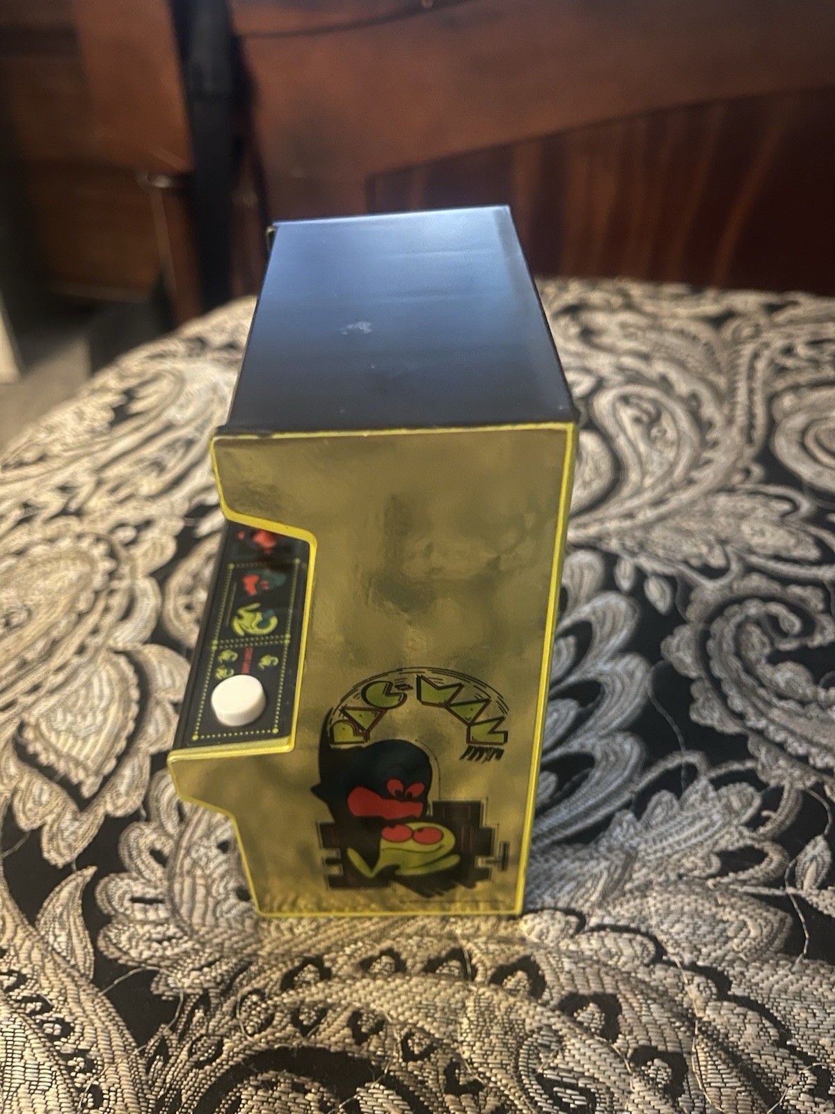 PAC-MAN Color Retro Mini ARCADE CONSOLE w/ Sound 40th Anniversary Gold Trim Used
