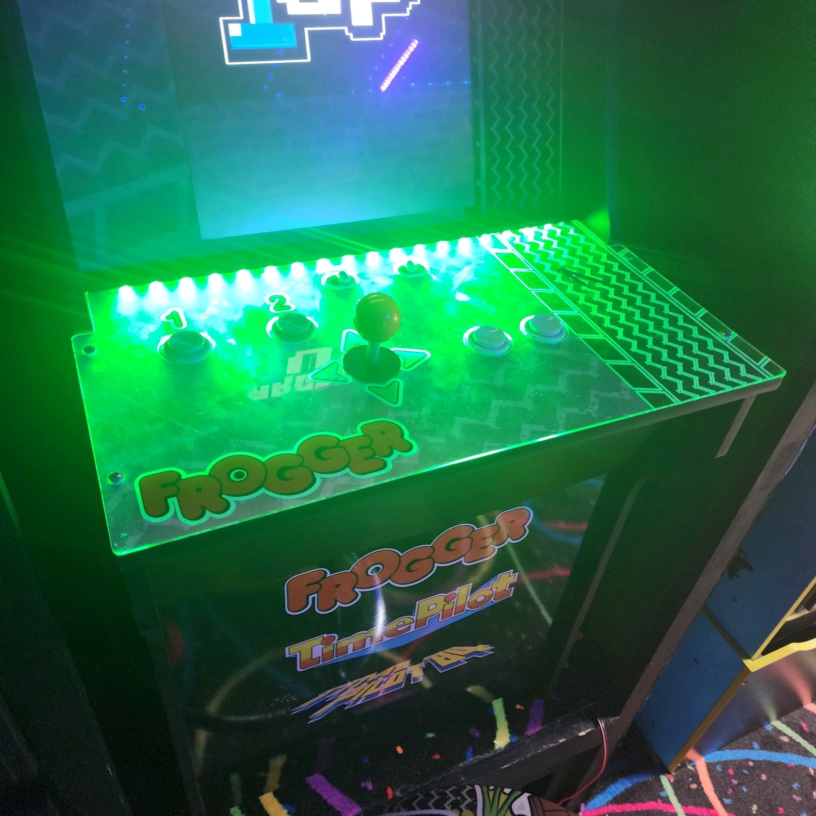 Arcade 1Up Frogger Cabinet with Riser!