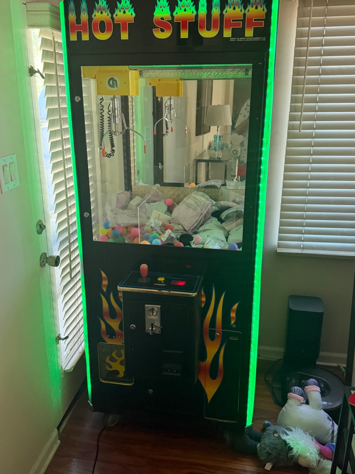 Hot Stuff Arcade Game Skill Claw CRANE