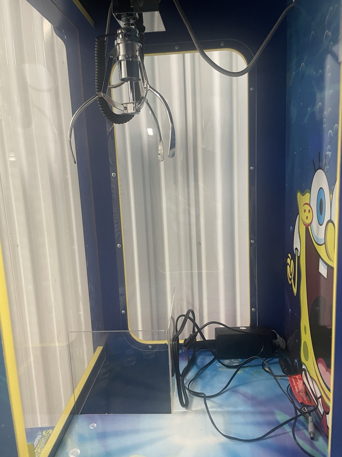 Arcade 1Up SpongeBob SquarePants Claw Machine (Lightly Used)