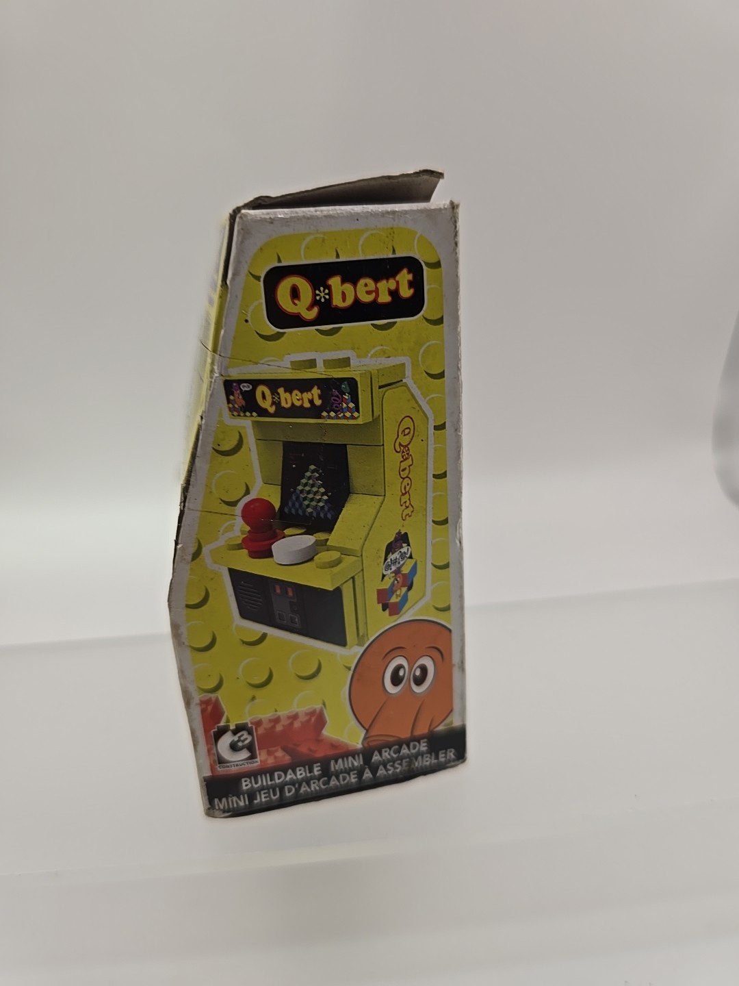 Arcade Classics Buildable Mini Arcade You Build 39 Pieces Q-bert – NIB