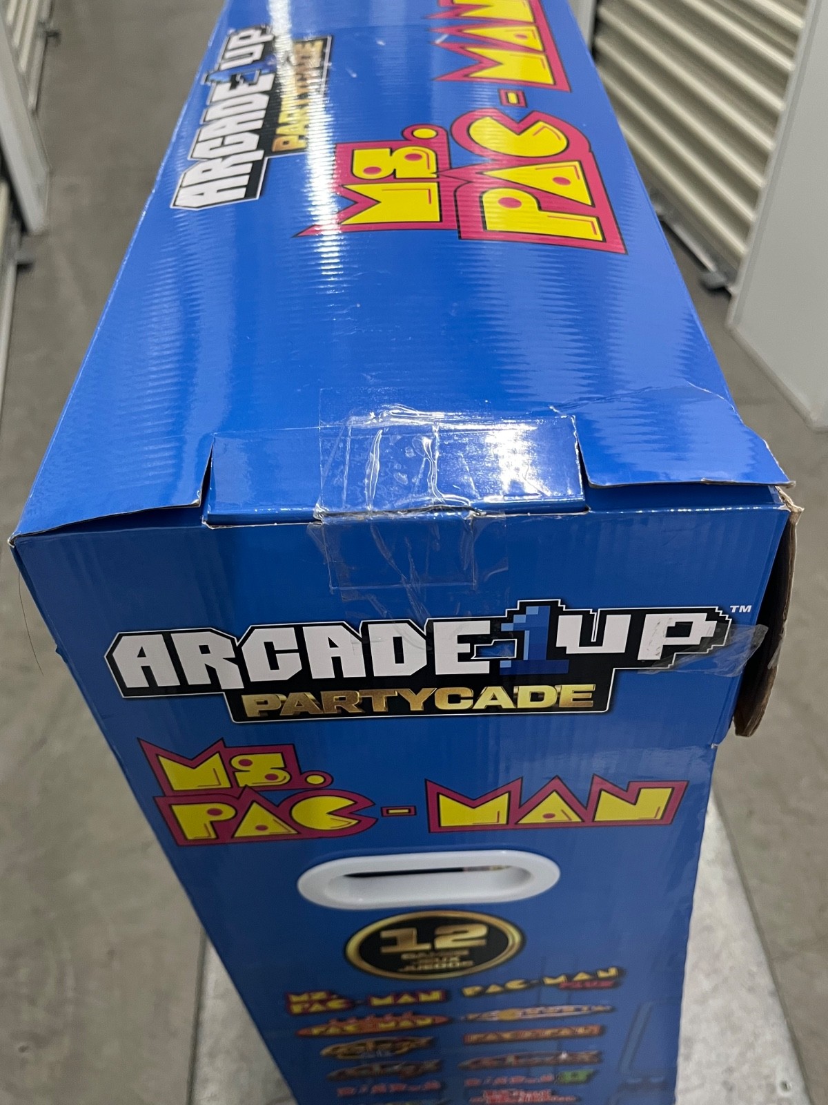 NEW IN BOX! Arcade1Up Ms. PAC-MAN Partycade 12 Games in 1, 17″ LCD Color Screen
