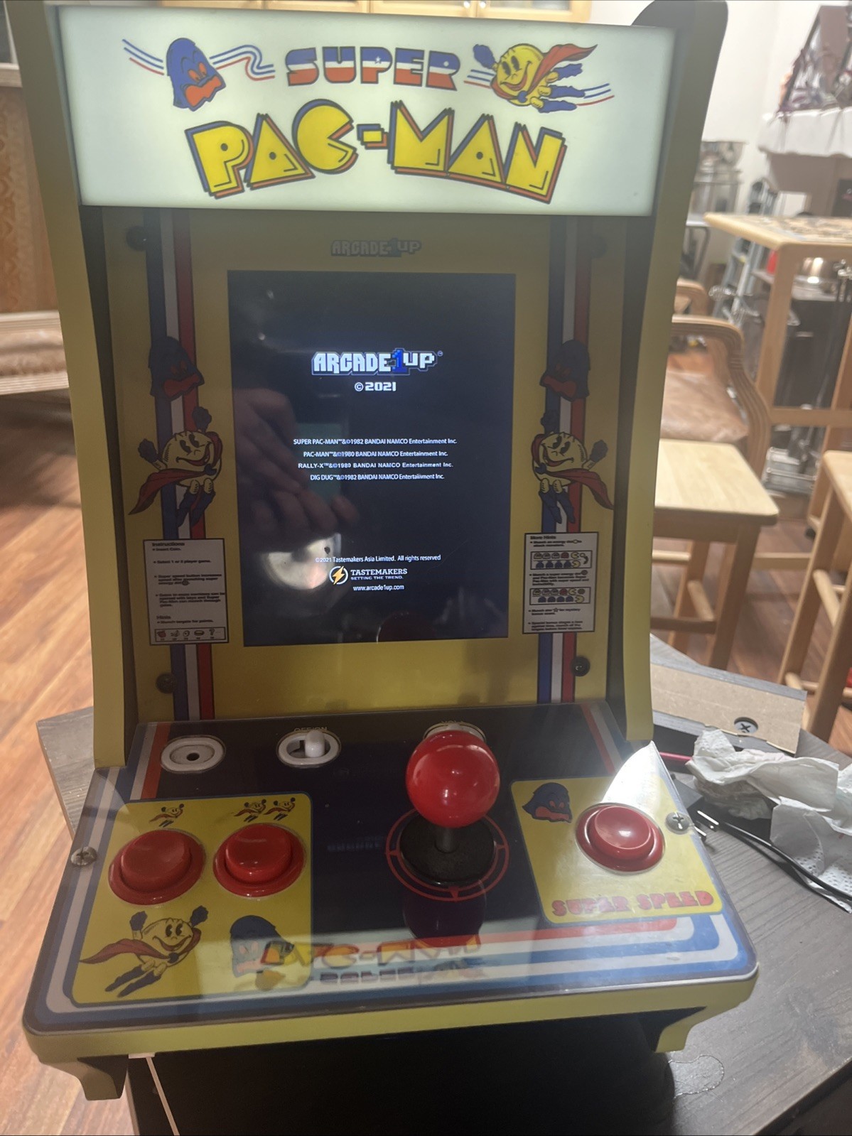 Arcade Game Very Good Conditions Comes with Chargers There Are 4 Games Included