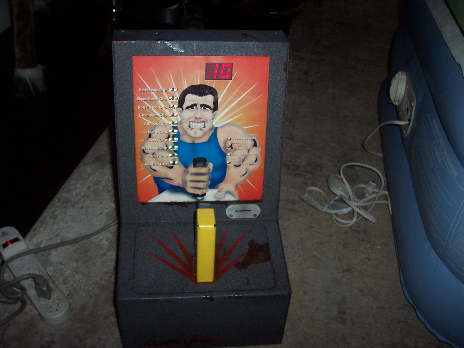 GRIP TESTER Game Arcade .25 Cent – Works GREAT RARE! PLAYS CARNIVAL MUSIC,TALKS