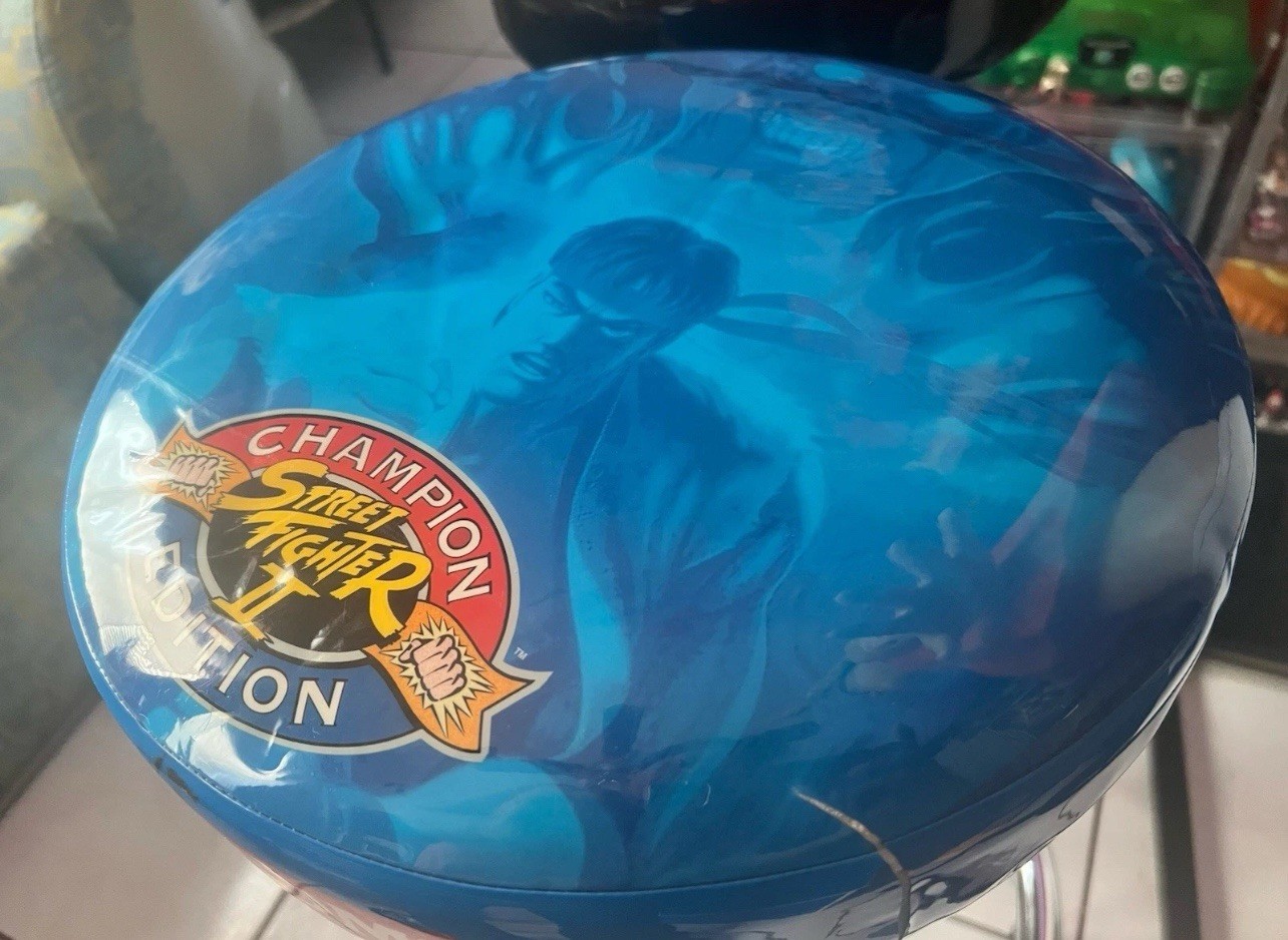 Street Fighter II Champion Edition Arcade Bar Stool Blue Capcom Chrome Videogame