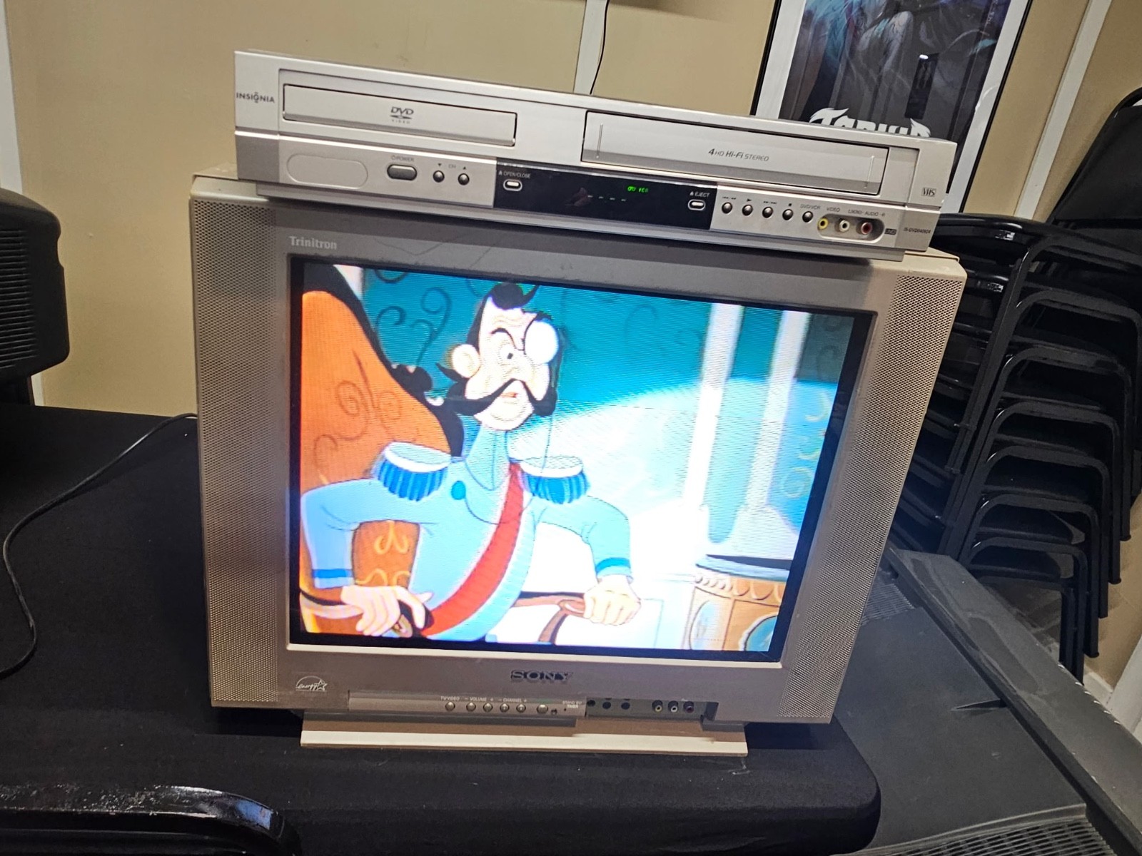 Insignia DVD / VHS combo model DVD040924 (no remote)