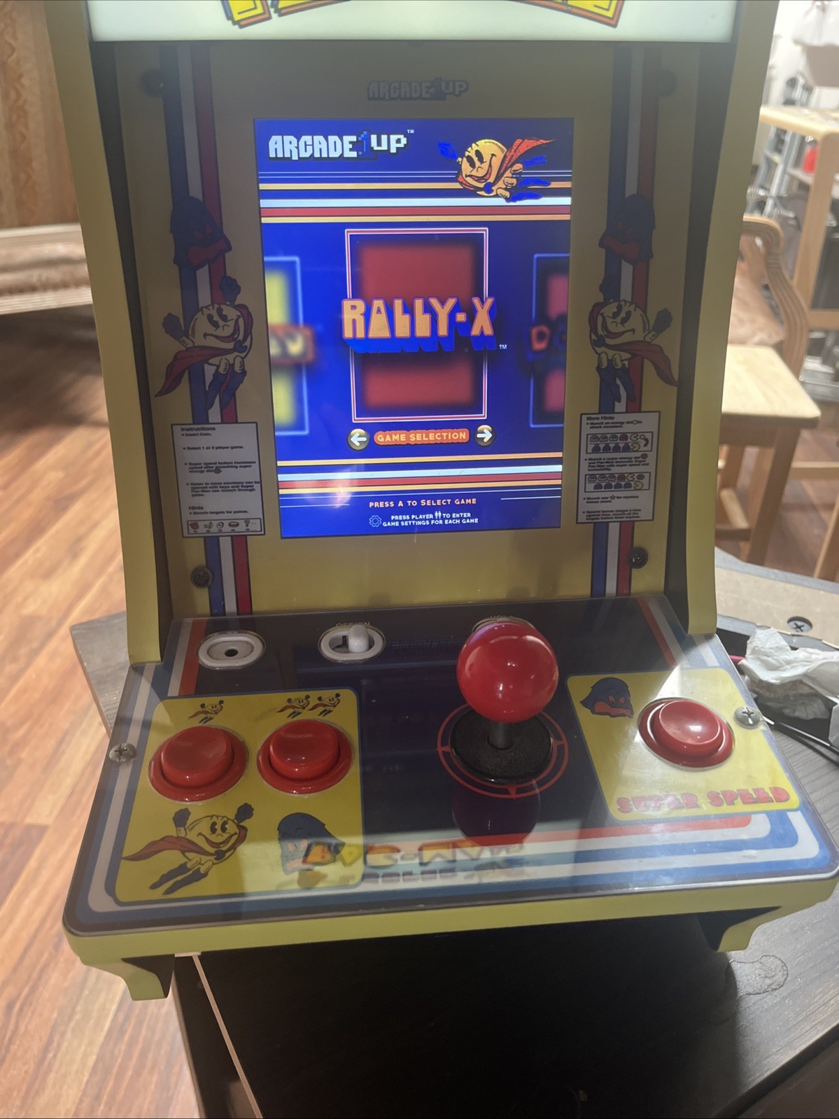 Arcade Game Very Good Conditions Comes with Chargers There Are 4 Games Included