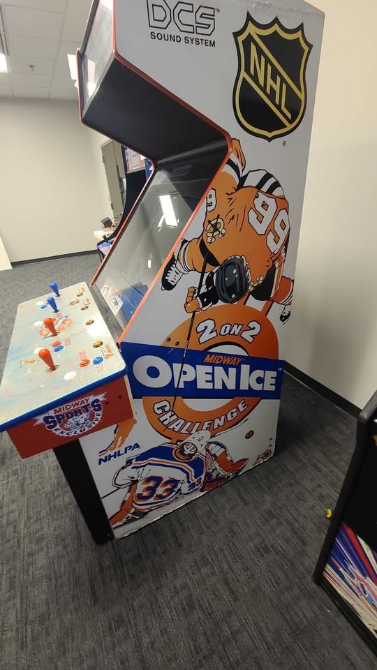 NHL Open Ice: 2 on 2 Challenge arcade machine, original