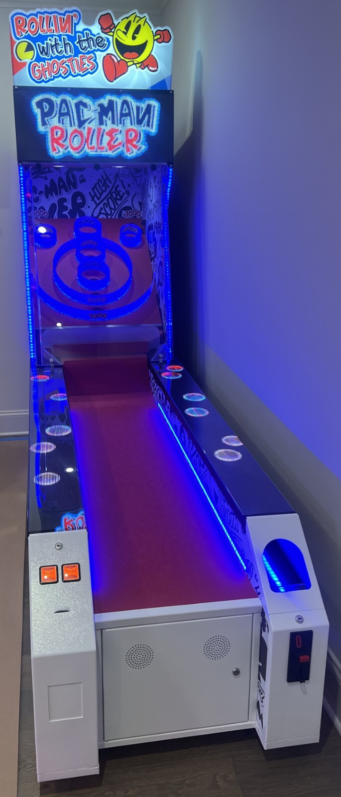 PAC MAN ROLLING with the GHOSTS SKEEBALL BOWLING Arcade Machine by BANDAI