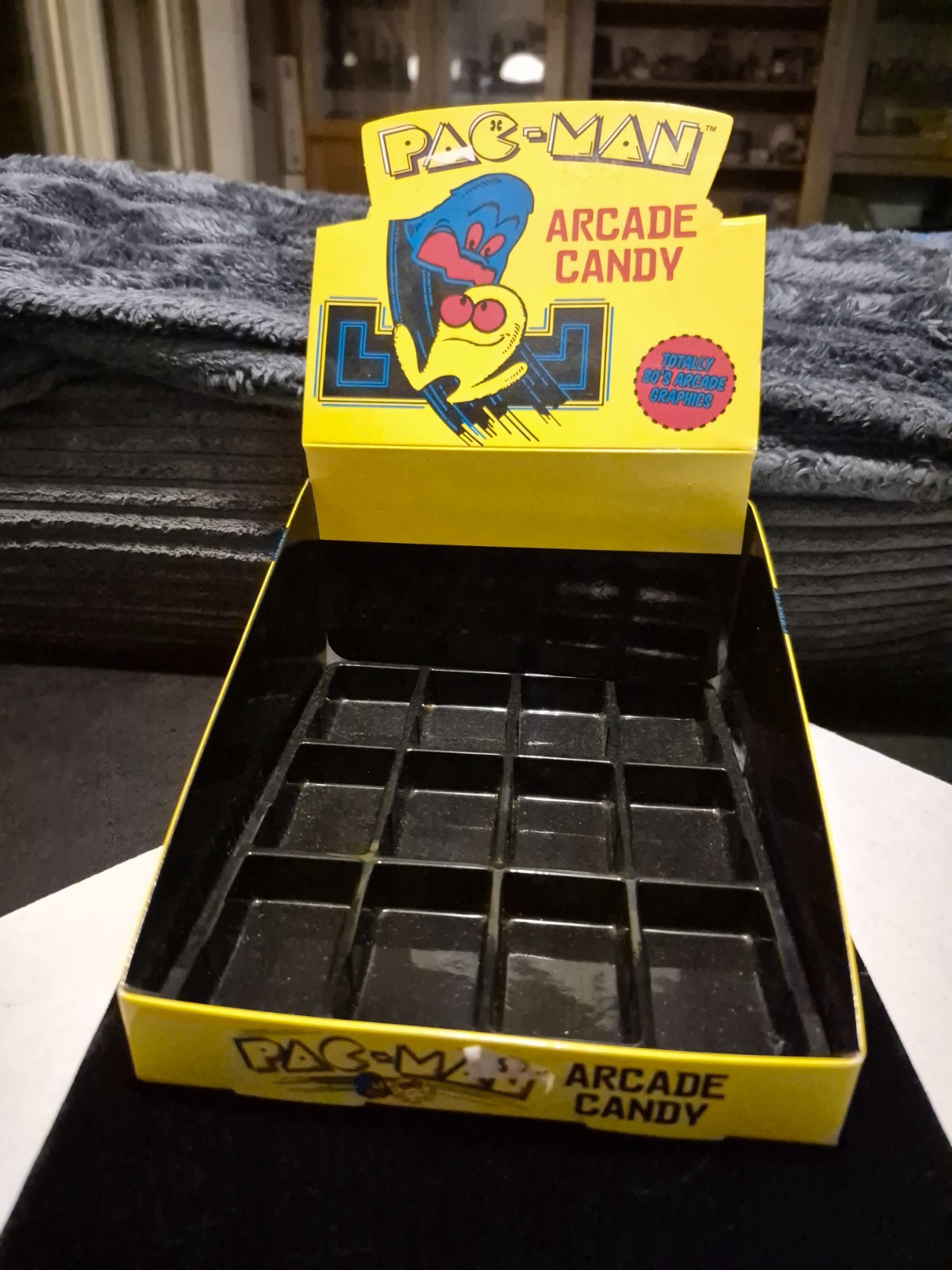 PAC-MAN ARCADE CANDY COUNTER BOX (candy not included ) exc