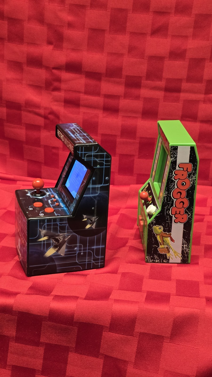 Lot of 2 Handheld Mini Arcade Machines – My Arcade Retro Machine + Frogger – Bot