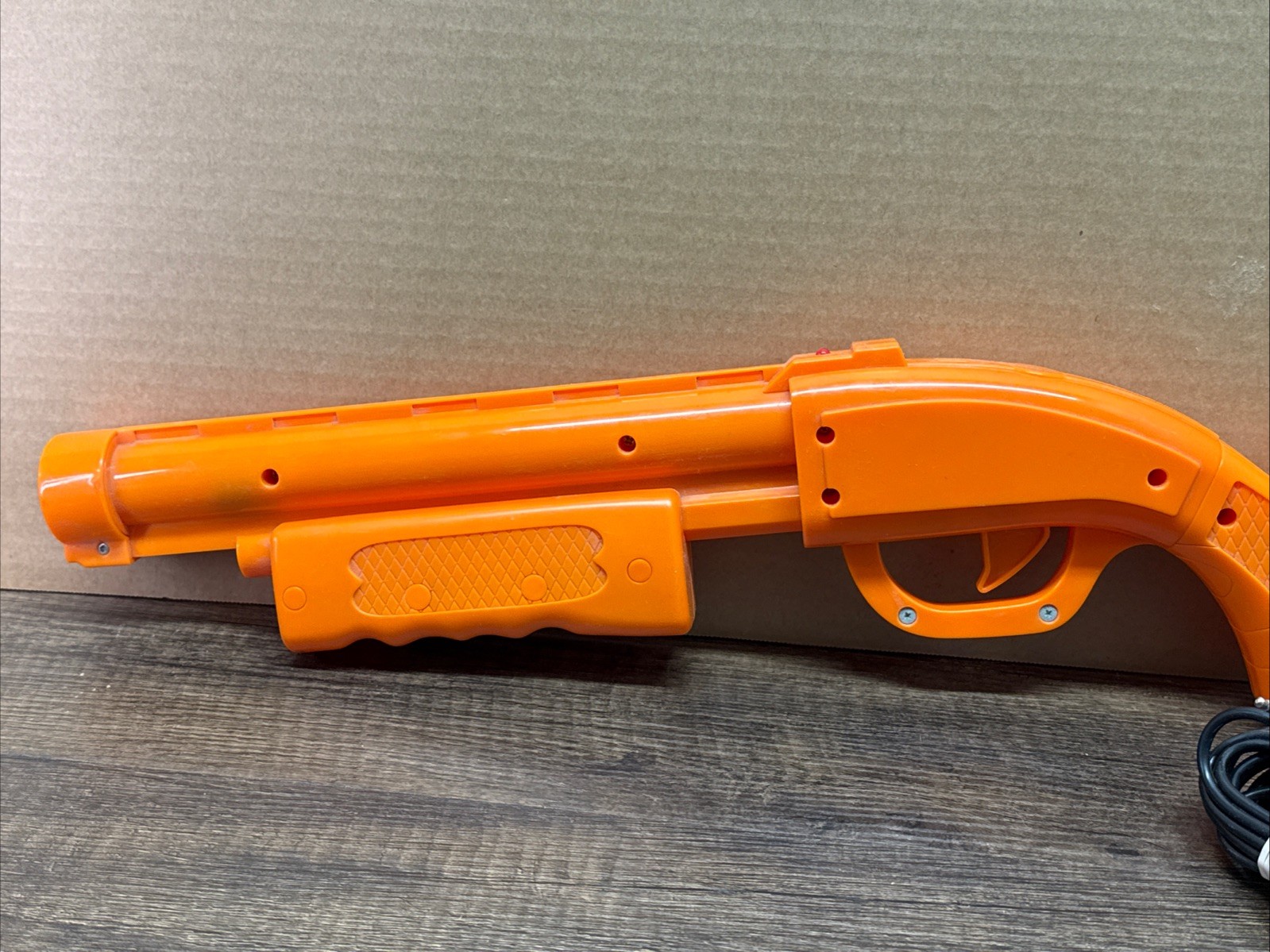 Big Buck Safari Pro Plug & Play TV Video Game Gun Controller TESTED Orange Only