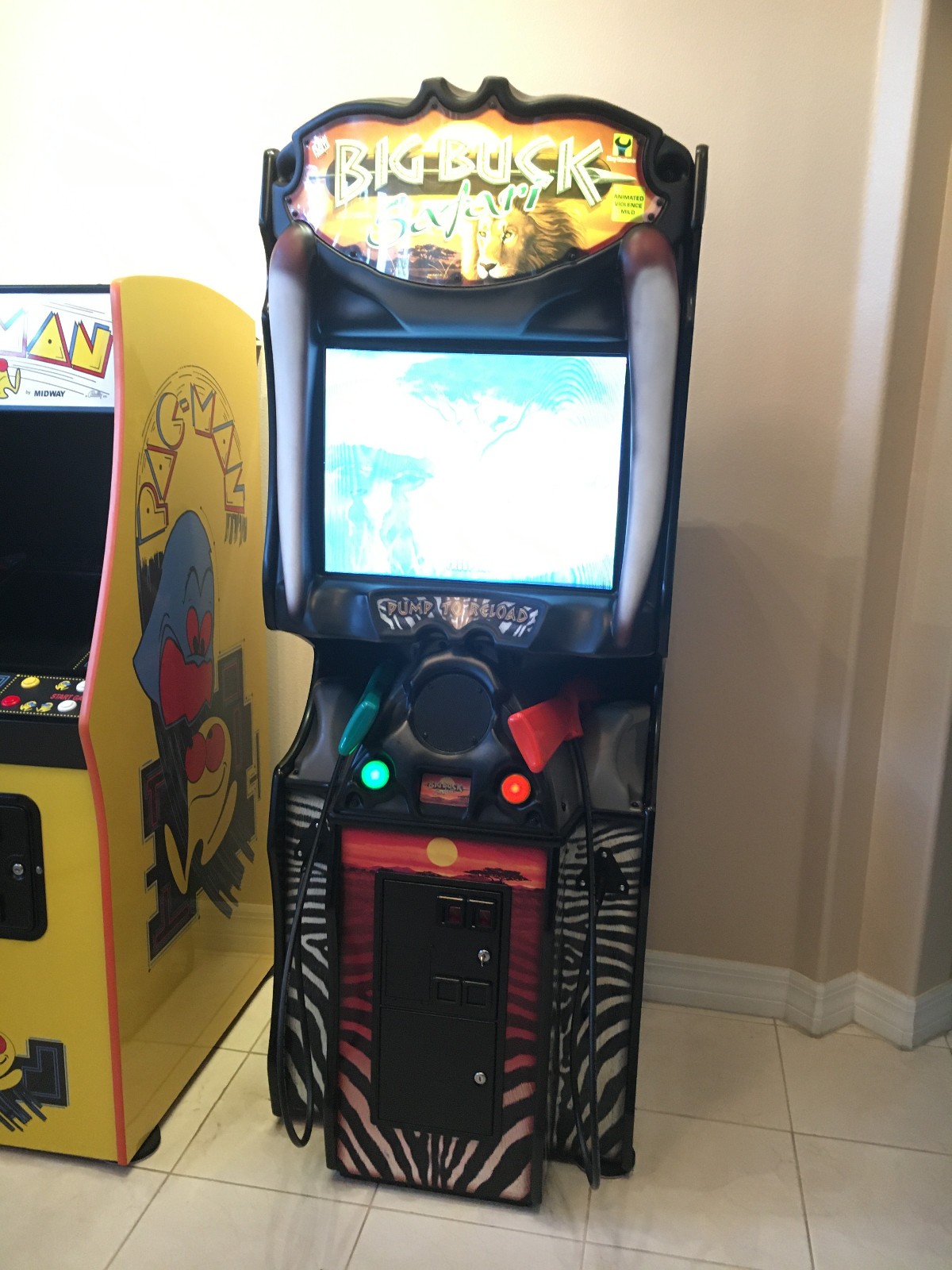 BIG BUCK HUNTER WORLD SAFARI FULL SIZE ARCADE GAME – CRT MONITOR WEAK