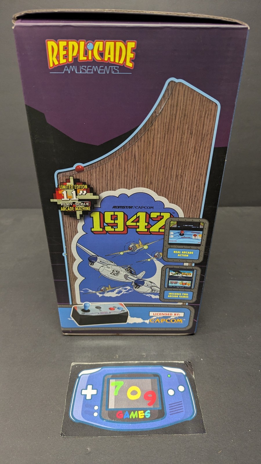 Replicade – 1942 – Mini Arcade Cabinet Black Overhaul New Wave Toys 1/6 Scale
