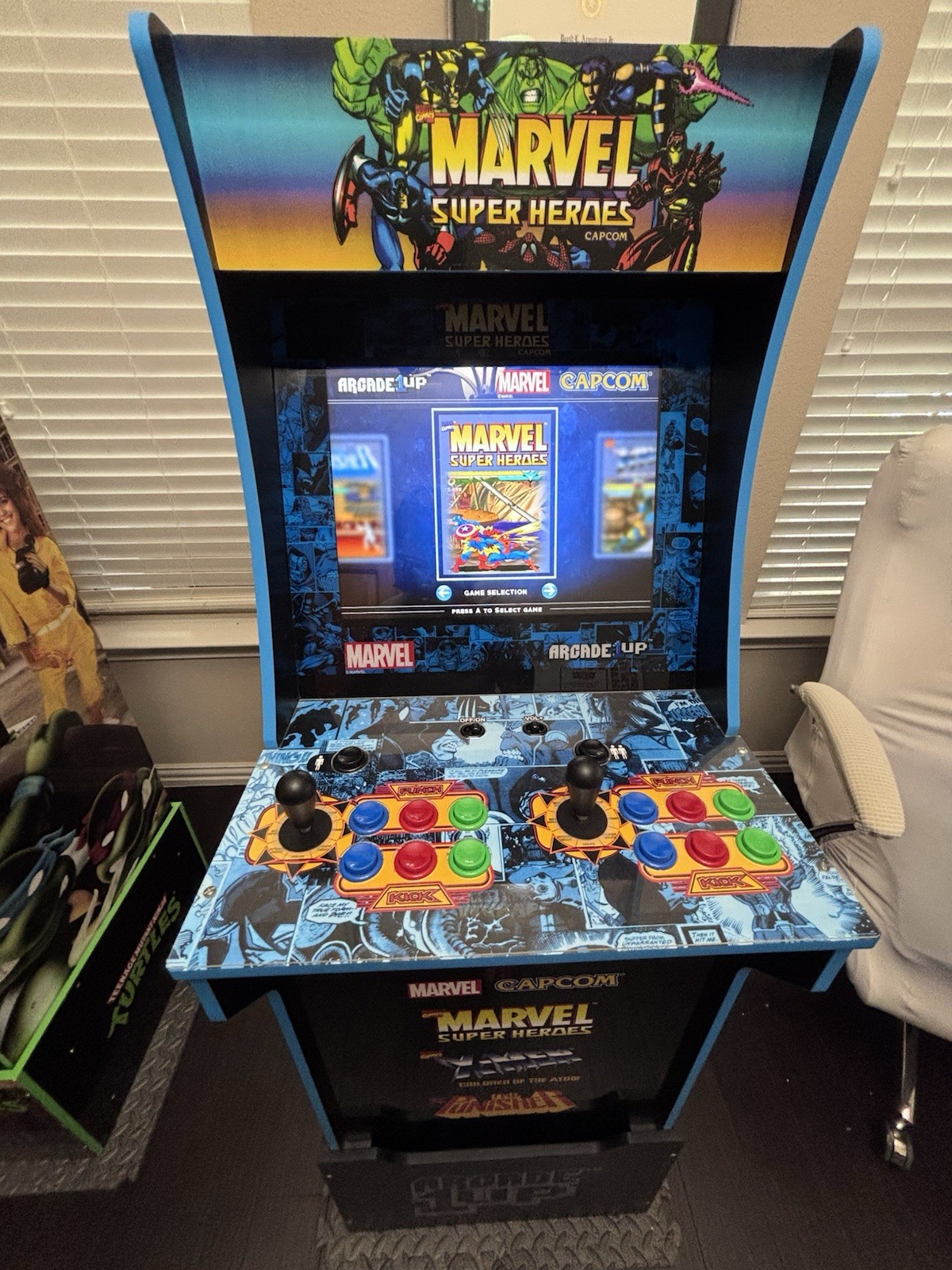 ARCADE 1UP MARVEL SUPER HEROES WITH RISER