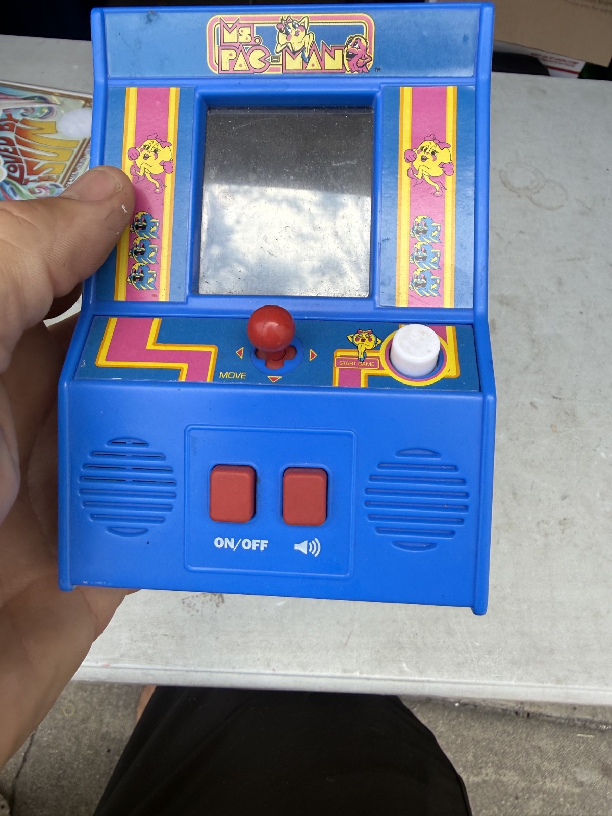Ms. Pac-man Handheld Retro Mini Arcade Game 2018 Basic Fun Bandai Namco YT20