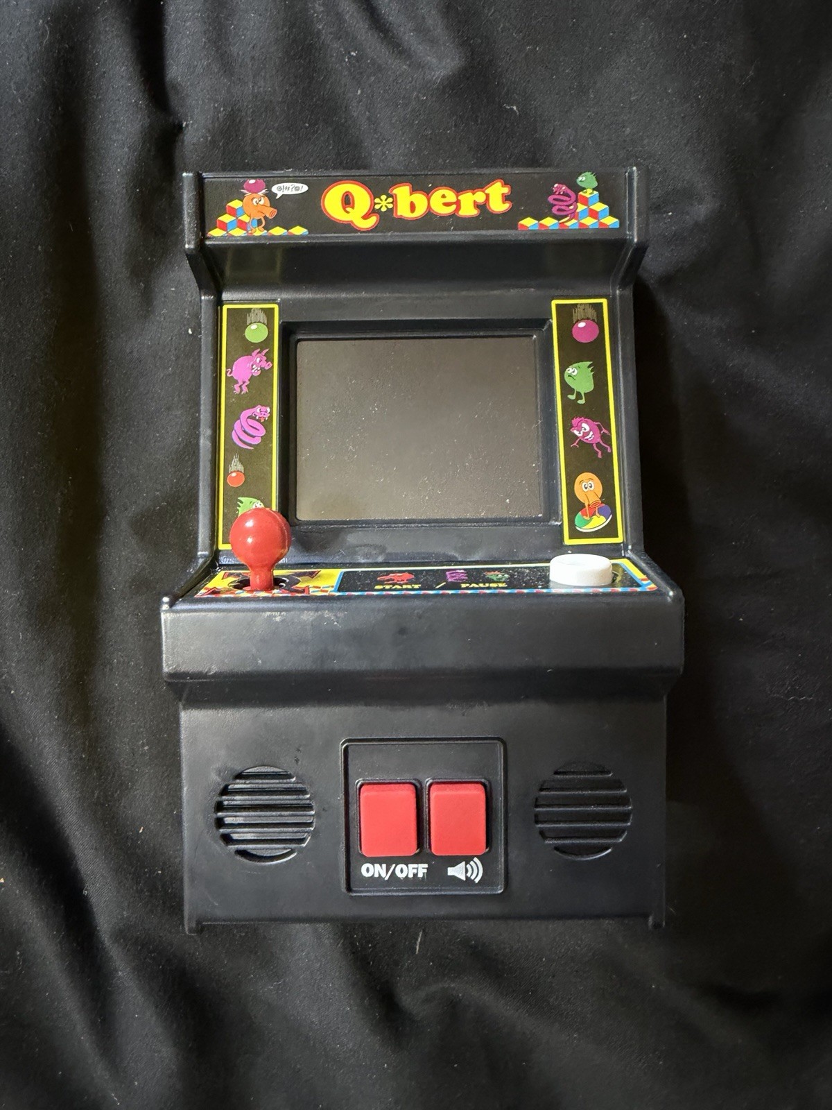 Q’Bert Mini Arcade Game 2016 Working and in Good Condition. Fun. Miniature Video