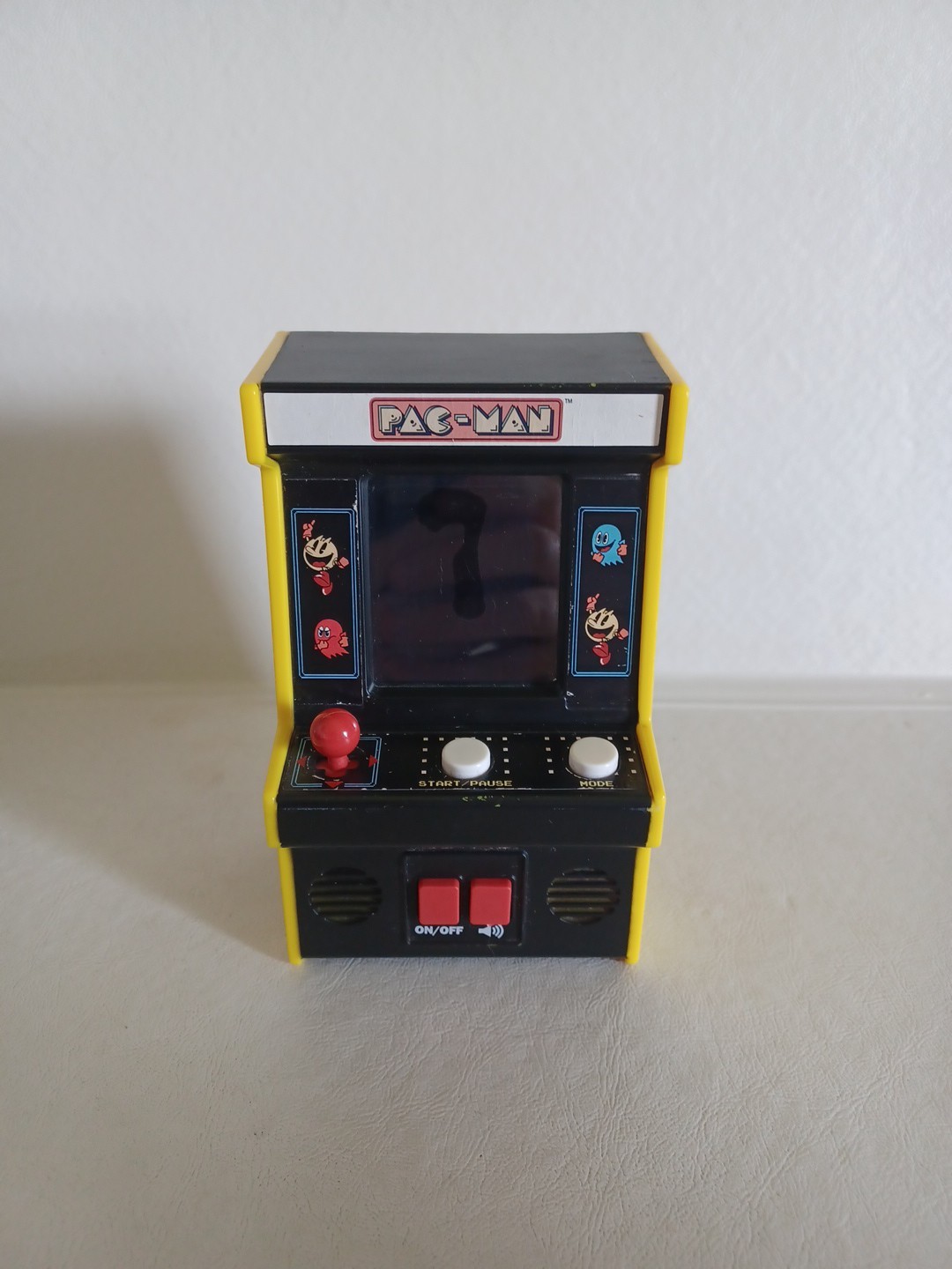 Pac-Man Retro Mini Arcade Machine Bandai Namco #09562 Tested Works W/ Batteries!