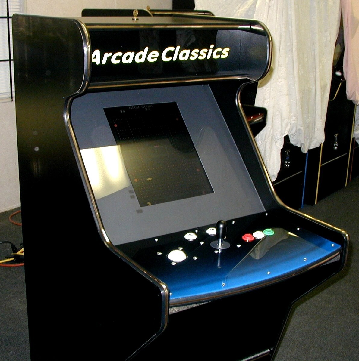 Commercial Quality / Sitdown Arcade Game 60 Games (USA Made)