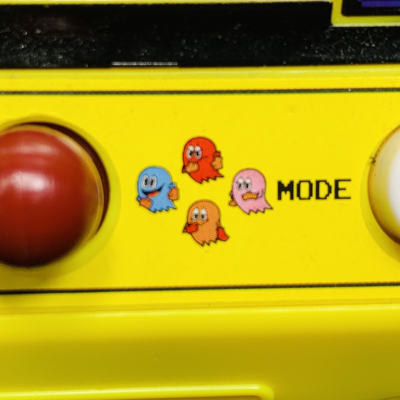 VTG Pac-Man Mini Electronic Arcade Handheld Classic Game 09521 Yellow Tested