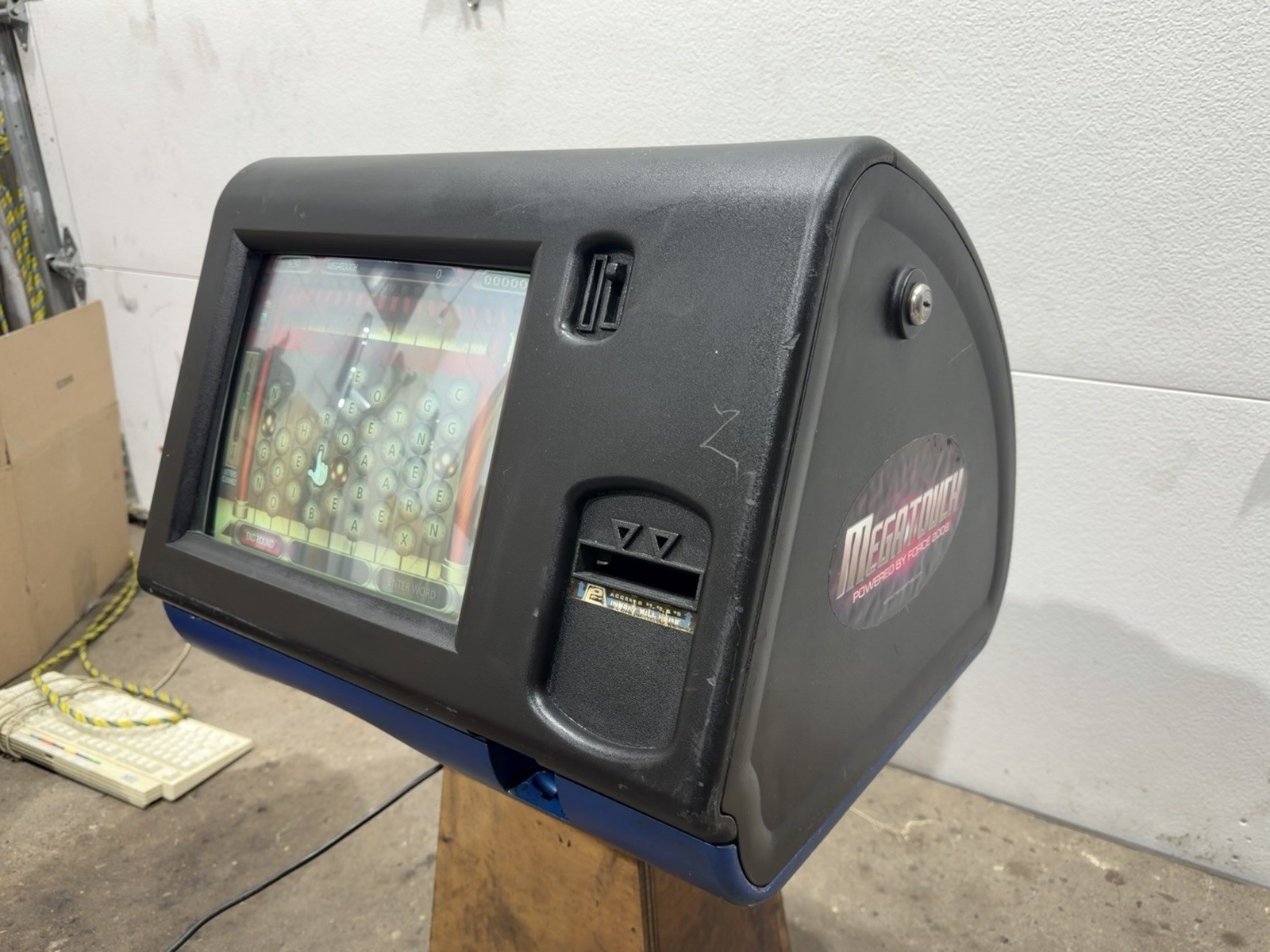 2008 Merit Megatouch Force Radion Bartop Touchscreen Arcade Game