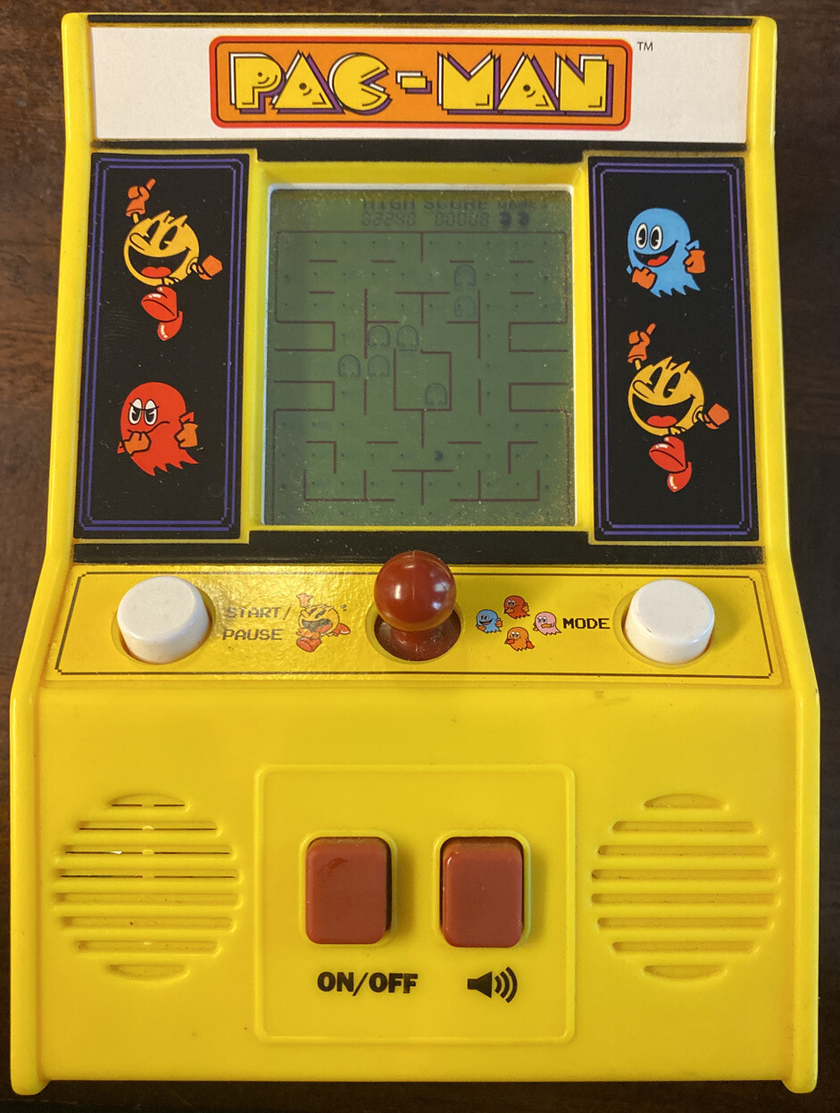 Pac-Man Handheld Arcade Game Pac Man Machine Bandai Namco 09521 Works Great!!!!
