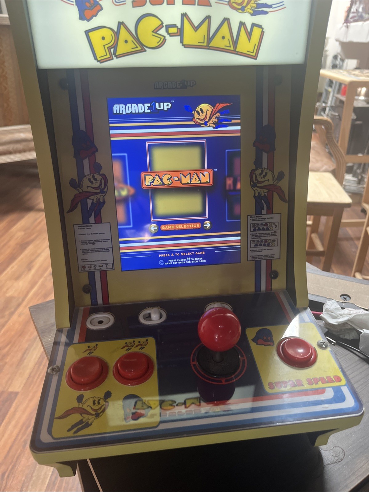 Arcade Game Very Good Conditions Comes with Chargers There Are 4 Games Included