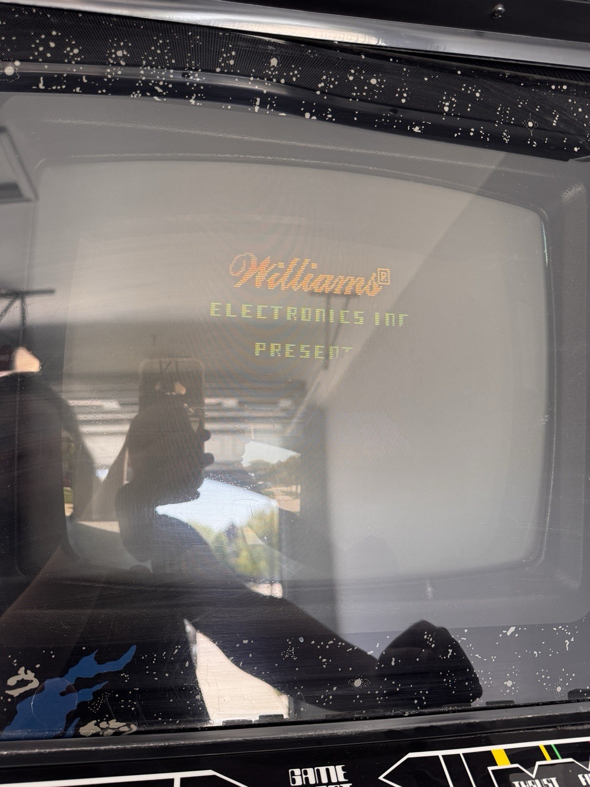 DEFENDER 1980 Original Video Arcade Game Gr1
