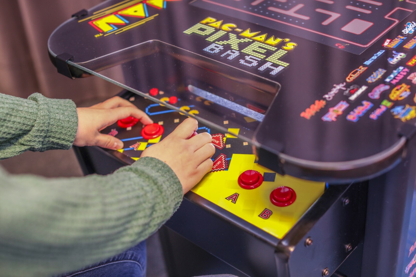 Pac-Man Pixel Bash Cocktail 32 games Black Finish