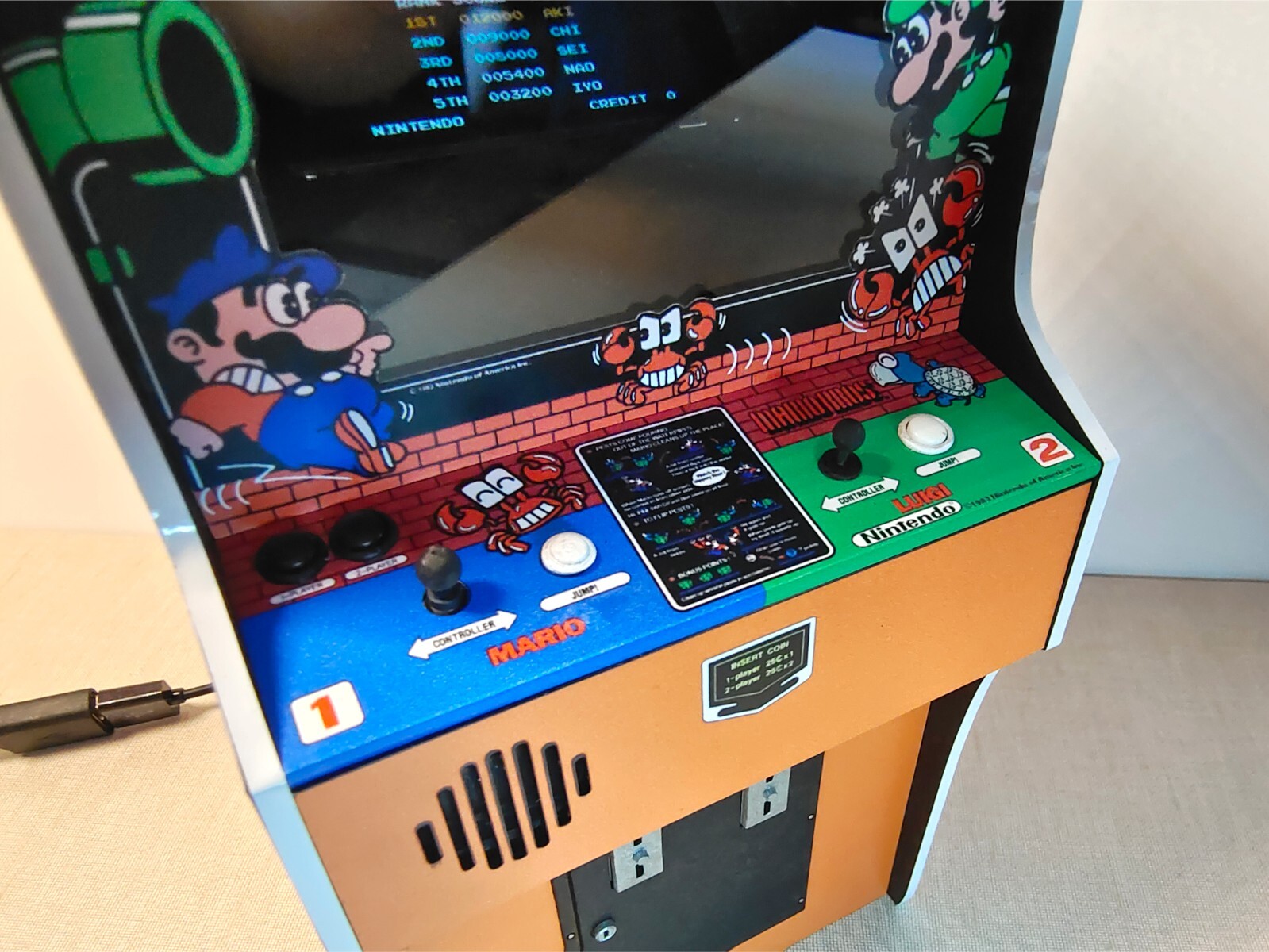 Mario Bros 1/6 scale mini working arcade cabinet (Playscale, New Wave Toys).