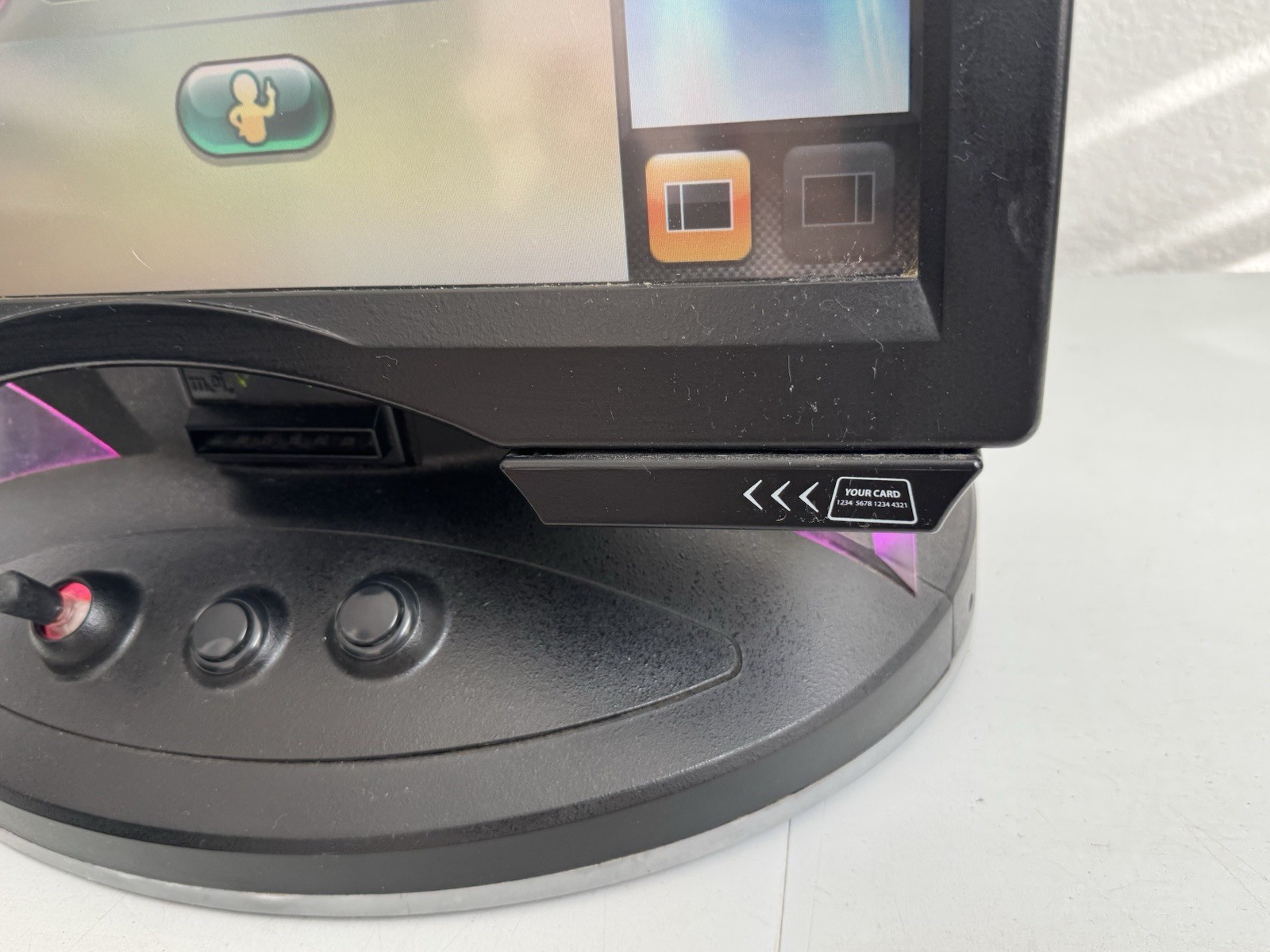 Merit Megatouch Aurora Arcade Video Multi Game Machine
