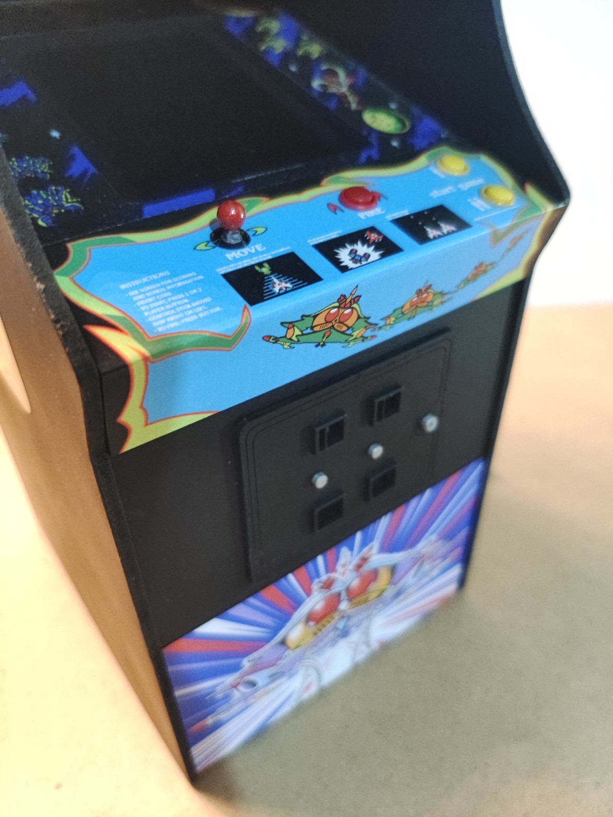 Galaga 1/6 scale mini working arcade cabinet (Playscale, New Wave Toys).